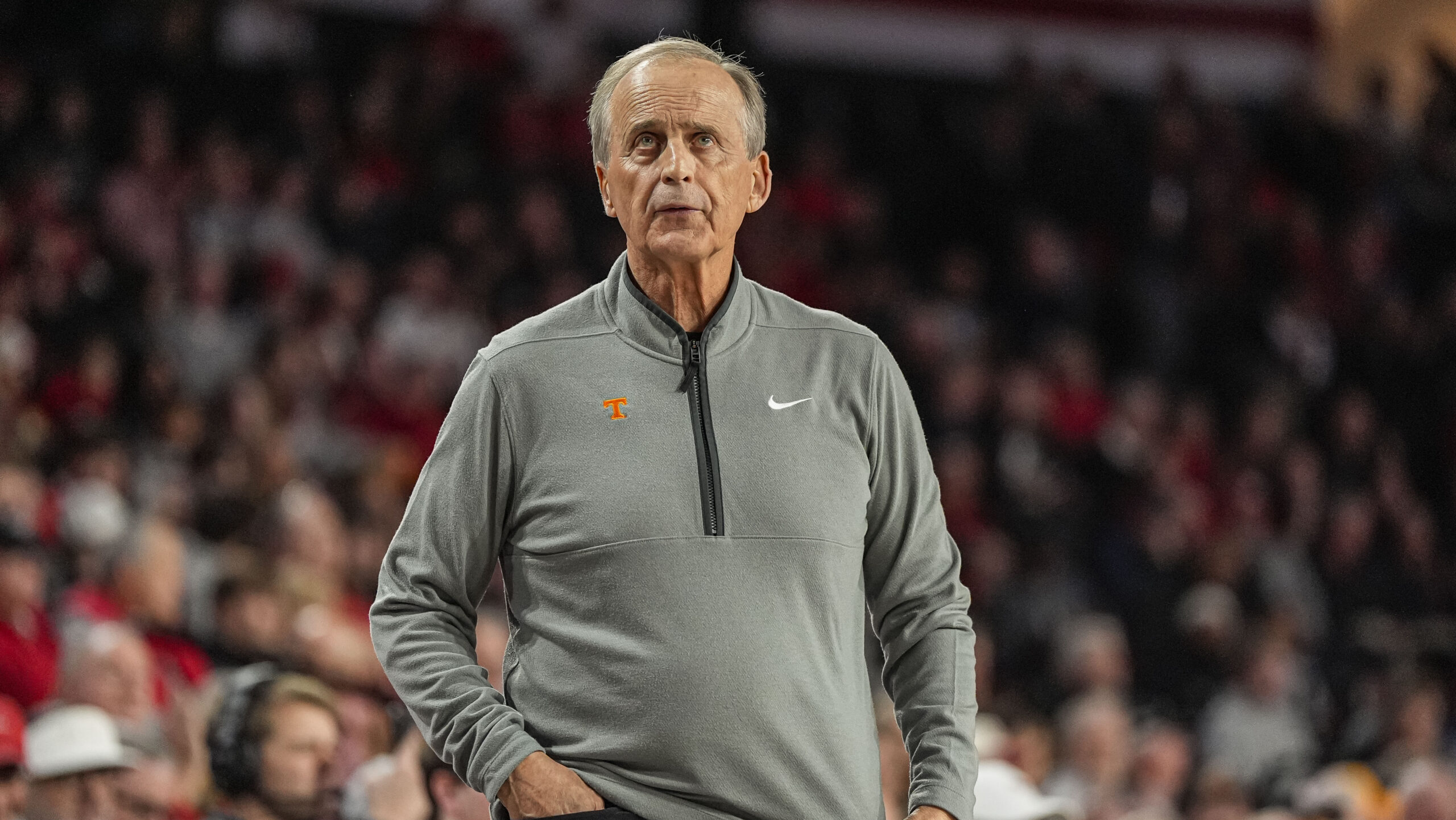 Rick Barnes explains Felix Okpara&rsquo;s absence in Tennessee-Auburn game