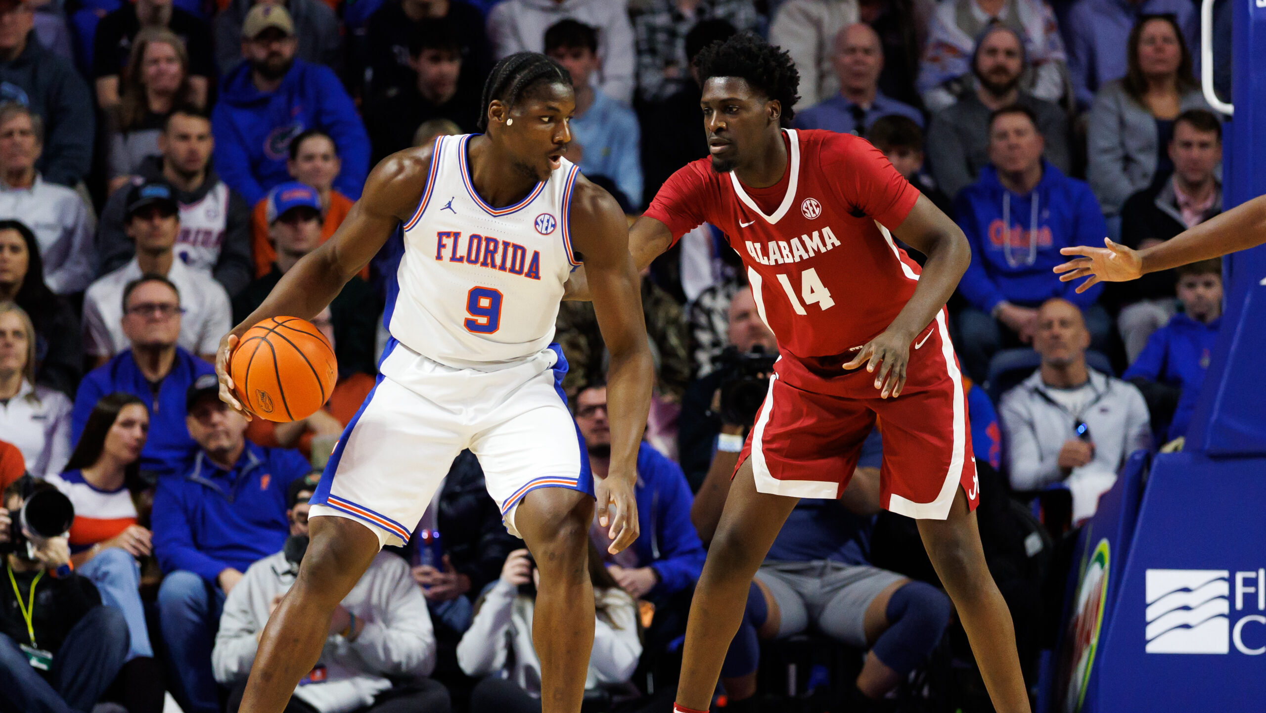 Florida bigs dominate Alabama in blowout home win