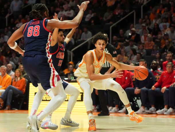 Tennessee's Nate Ament against Ole Miss.