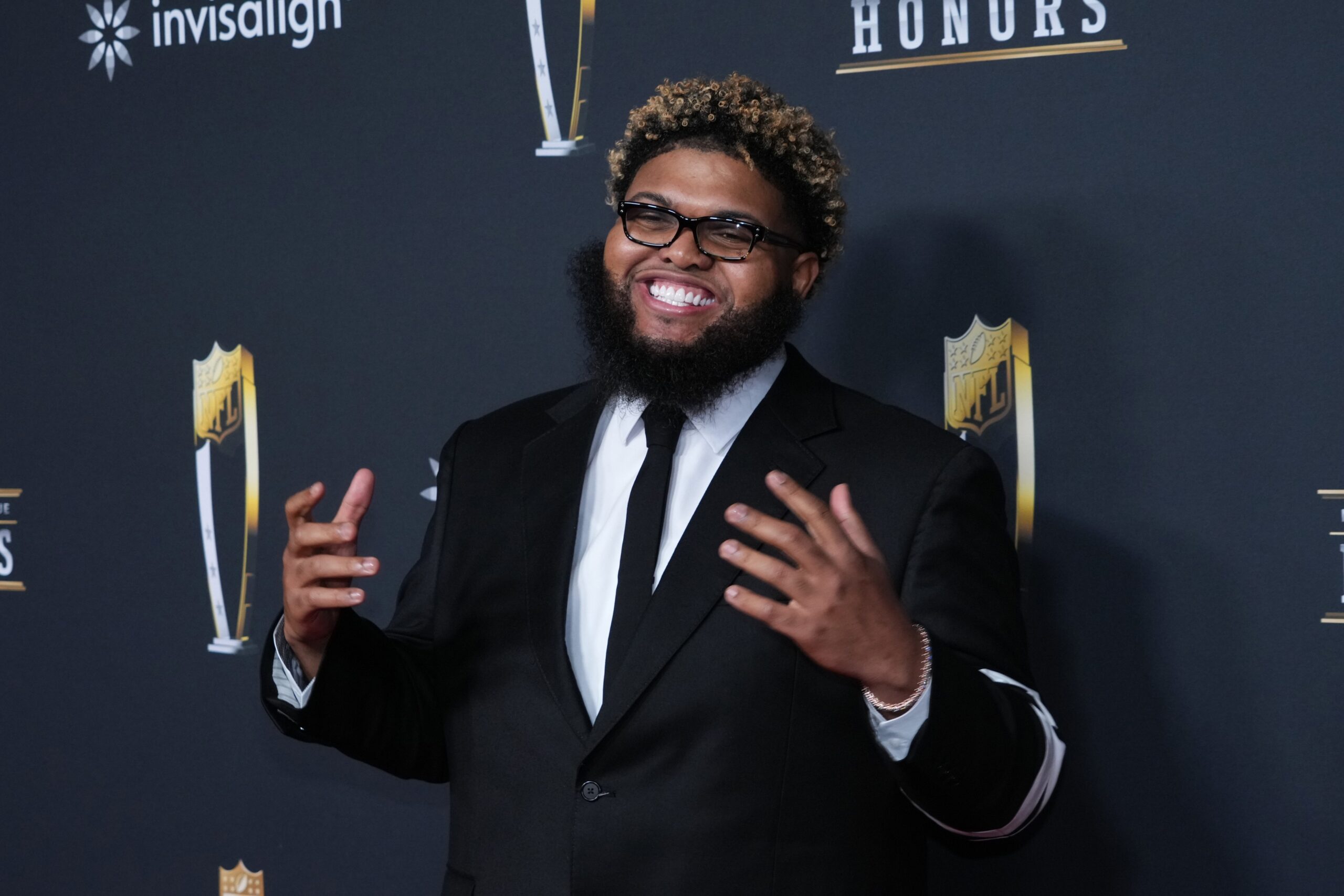 NFL Honors presenters butcher names of Mike Vrabel, Jaxon Smith-Njigba NFL Honors presenters butcher names of Mike Vrabel, Jaxon Smith-Njigba