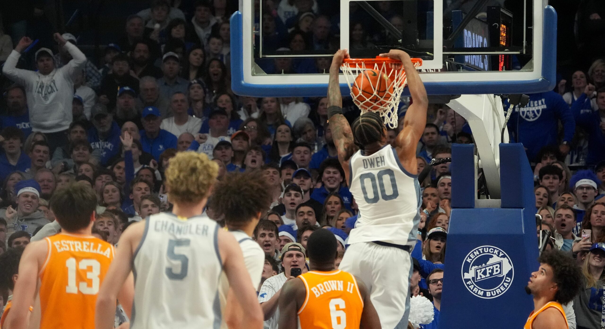 Kentucky erases double-digit deficit, completes sweep of Tennessee Kentucky erases double-digit deficit, completes sweep of Tennessee