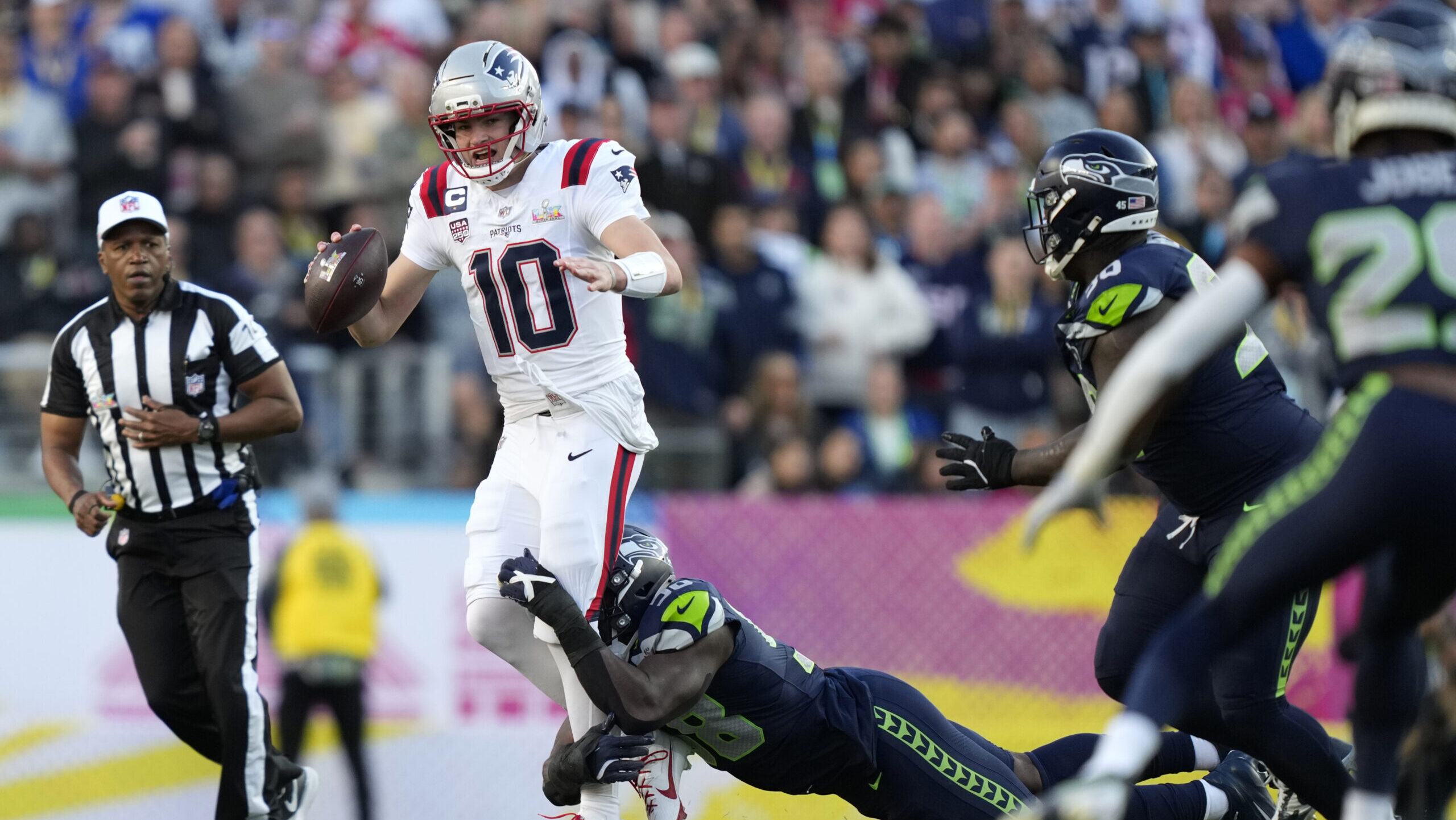 Former Auburn star Derick Hall makes big play early in Super Bowl