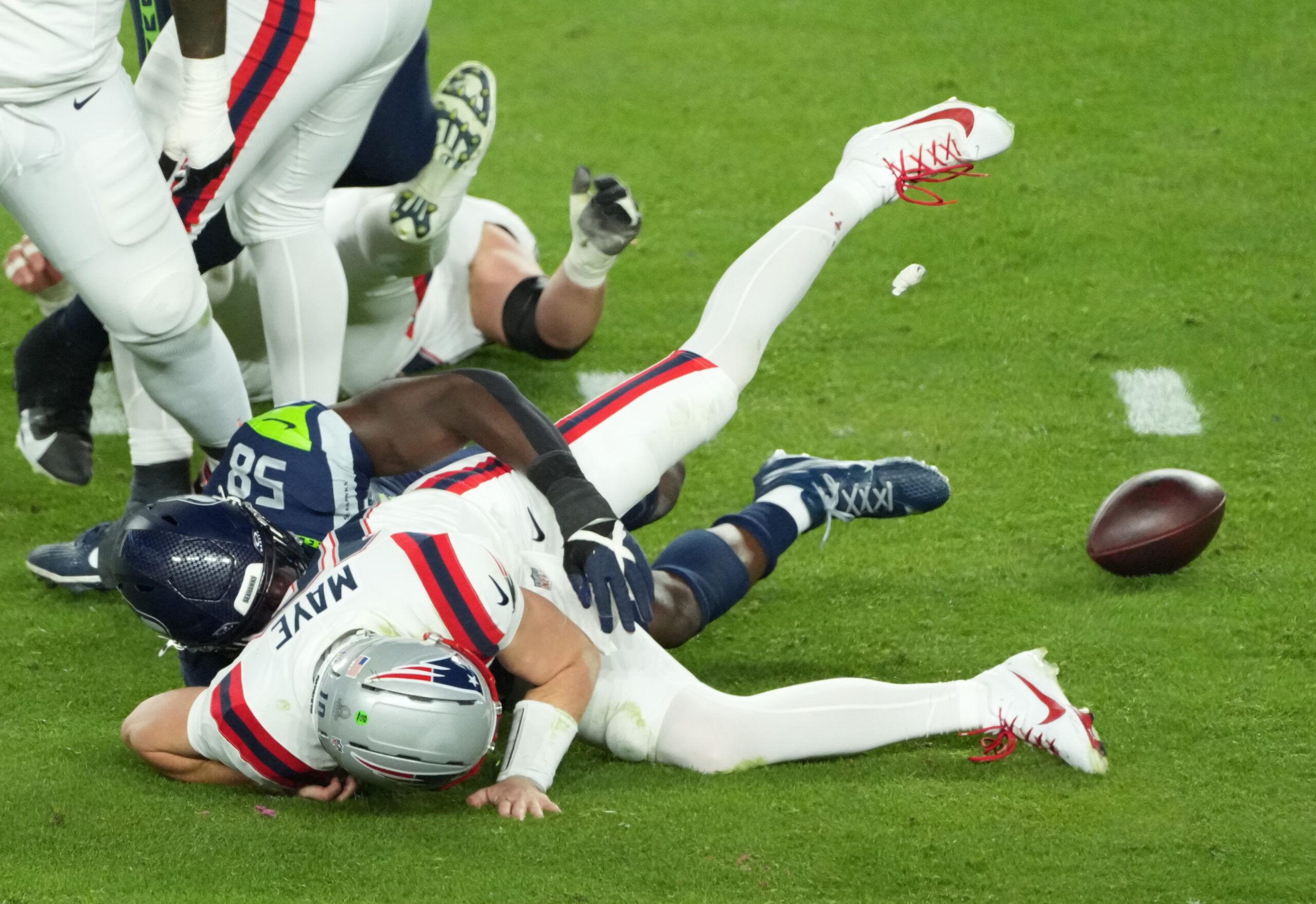 Derick Hall forces crucial fumble in Super Bowl, sets up Seattle TD