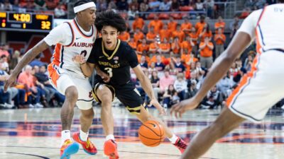 Tyler Tanner in the Vanderbilt-Auburn game.