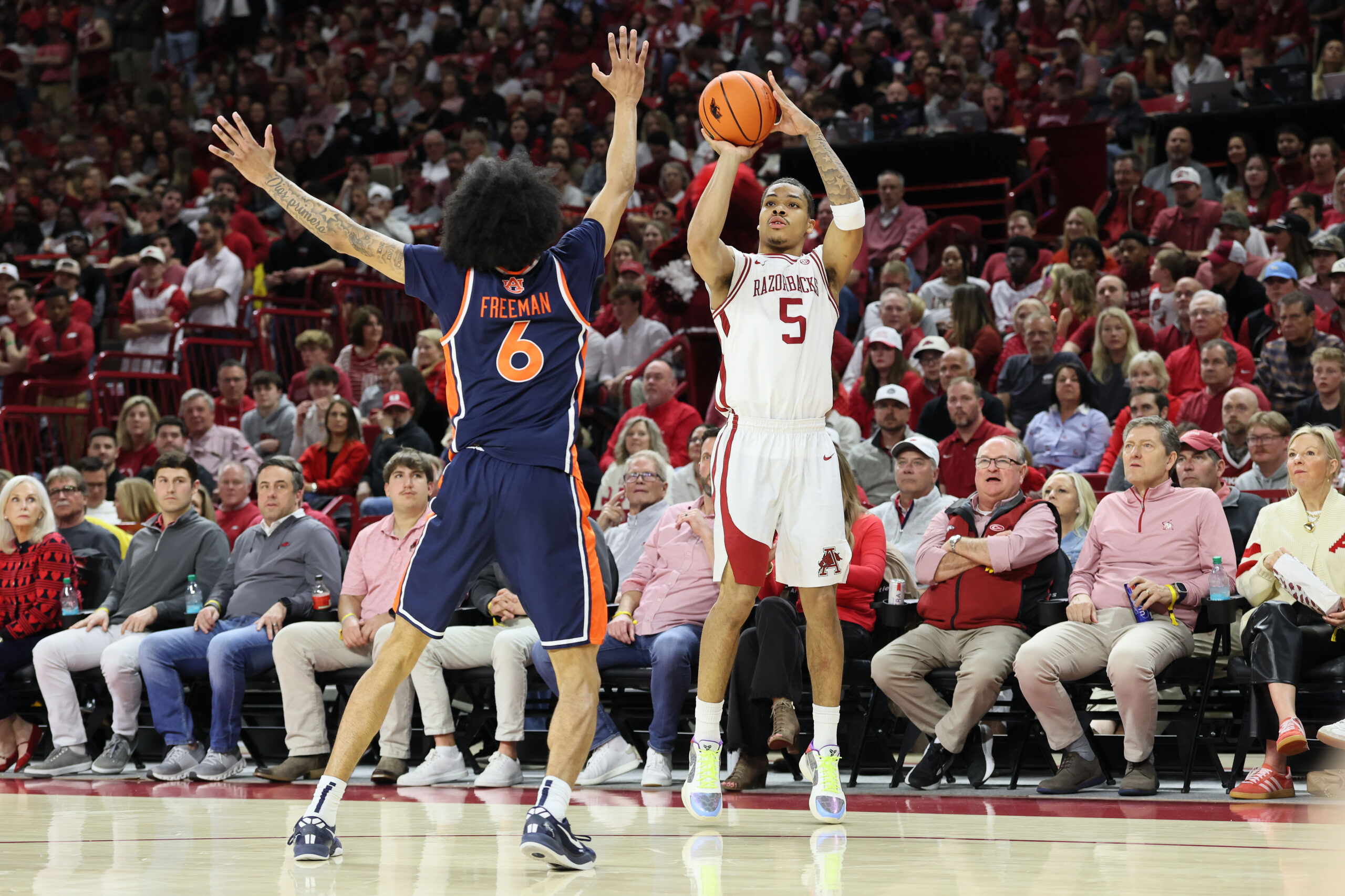 Darius Acuff Jr. drops 31 to lead No. 21 Arkansas past Auburn