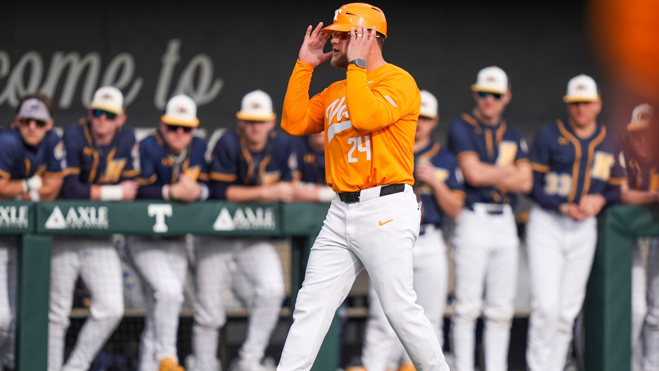 Tennessee knocks off South Carolina, advances in SEC Tournament