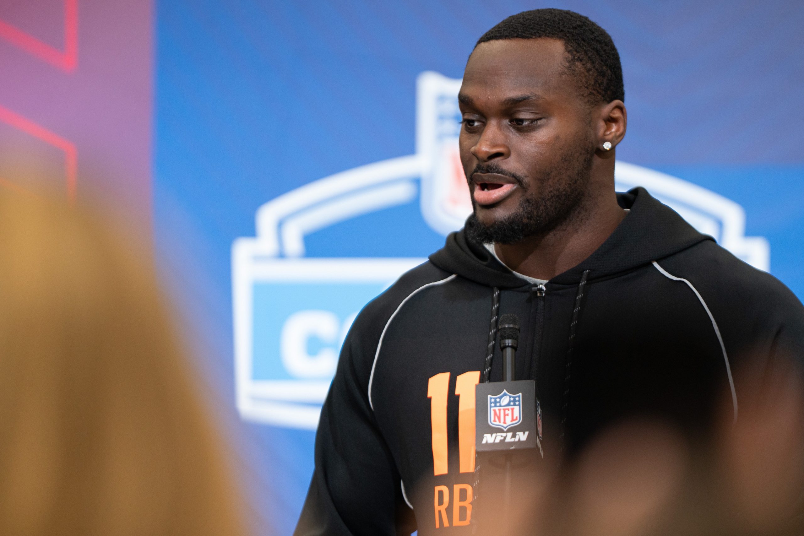 Jeremiyah Love clocks blazing-fast 40 time at NFL Combine