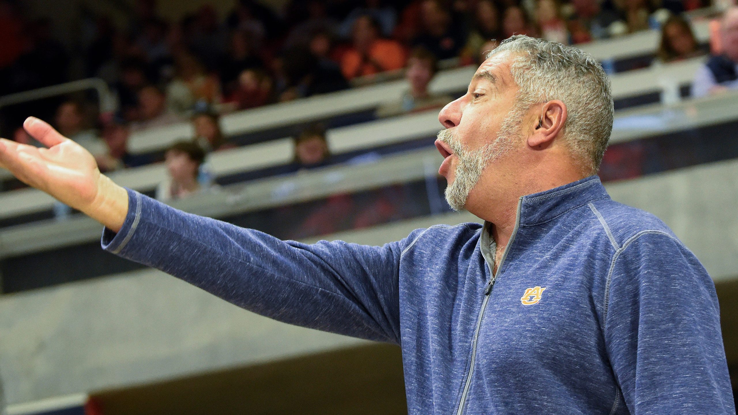 Bruce Pearl outburst at SEC Tournament captured on video