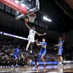 Rashaun Agee makes a lay up against the Kentucky Wildcats