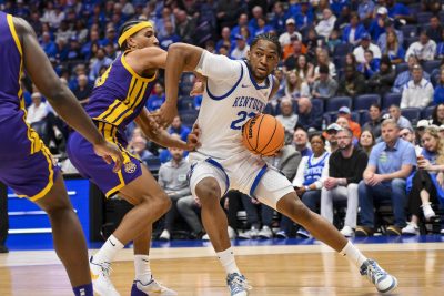 Mouhamed Dioubate backs down Louisiana State Tigers forward Pablo Tamba
