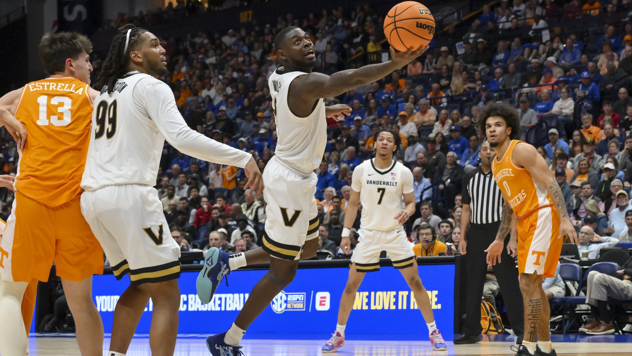 Duke Miles leads Vanderbilt to quarterfinal win over Tennessee