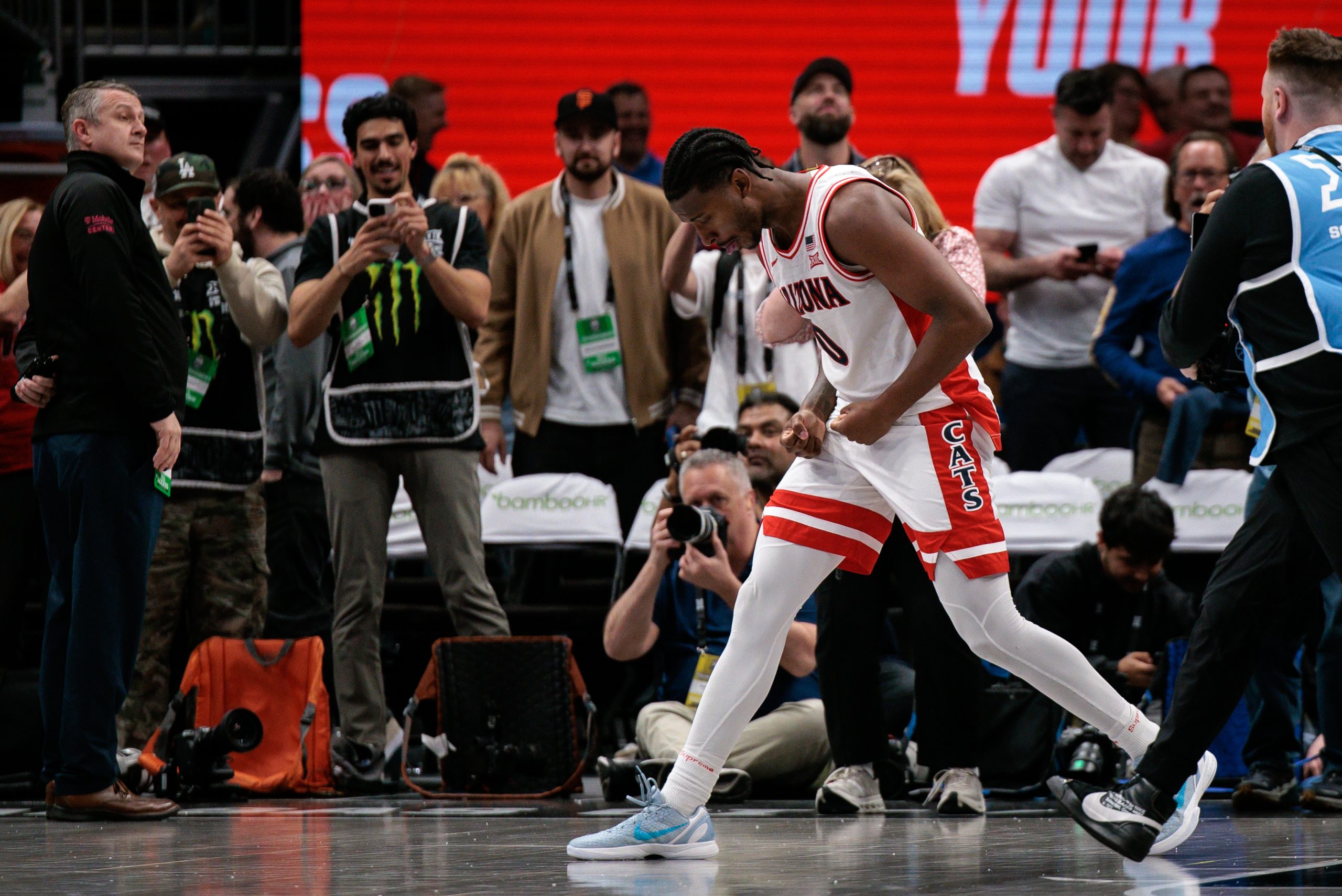 Former Alabama G Jaden Bradley hits buzzer-beater for Arizona in Big 12 Tournament