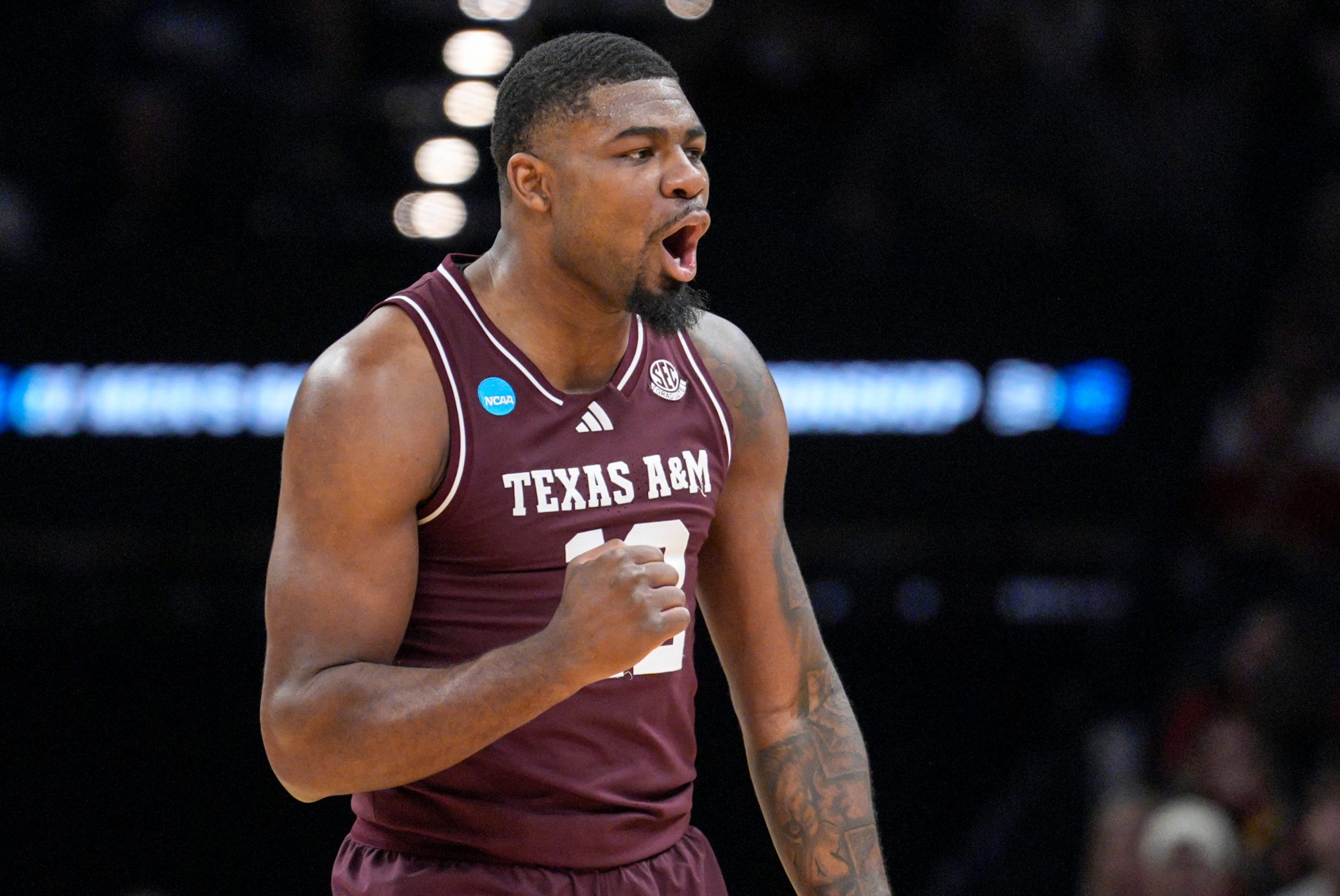 Texas A&M smothers Saint Mary&rsquo;s in first-round upset