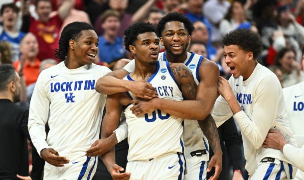 Kentucky players celebrate.