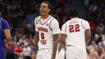 Alabama's Labaron Philon celebrates.