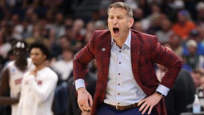 Alabama coach Nate Oats.
