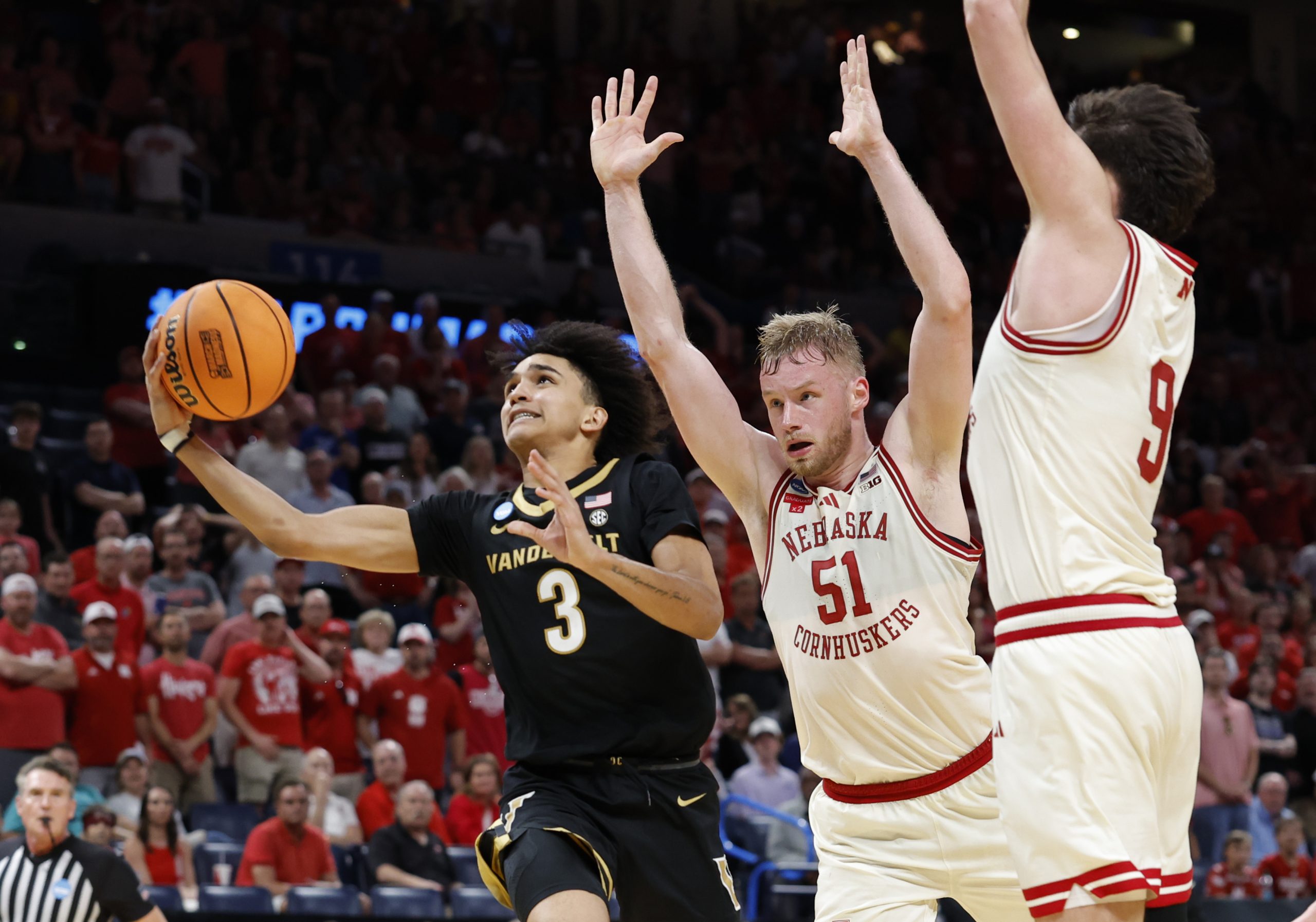 Tyler Tanner barely misses half-court heave, Vanderbilt falls to 4-seed Nebraska