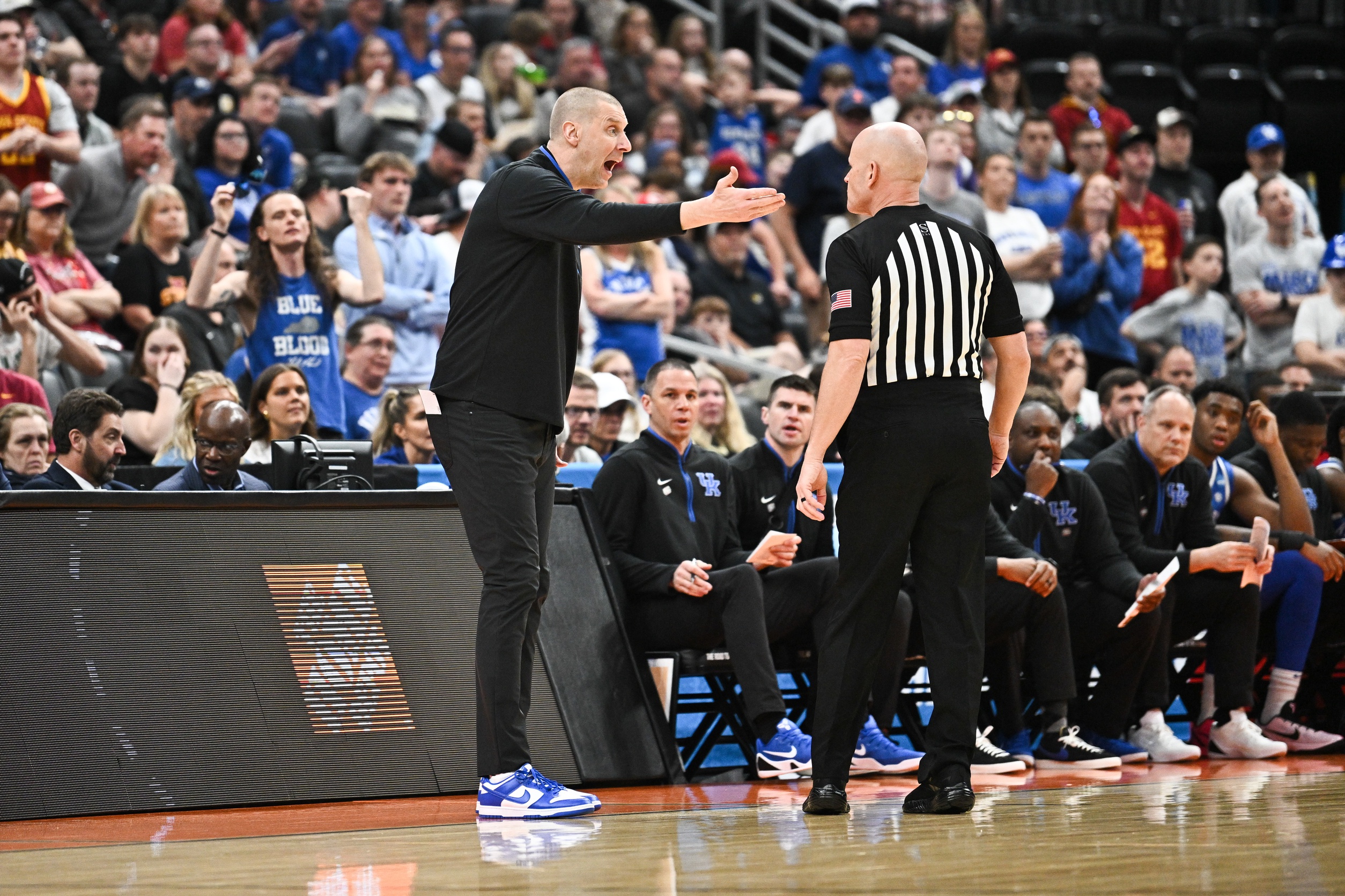 Kentucky fans blast Mark Pope after embarrassing NCAA Tournament exit Kentucky fans blast Mark Pope after embarrassing NCAA Tournament exit