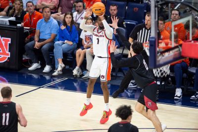Kevin Overton takes a jump shot as Auburn Tigers take on Seattle Redhawks.