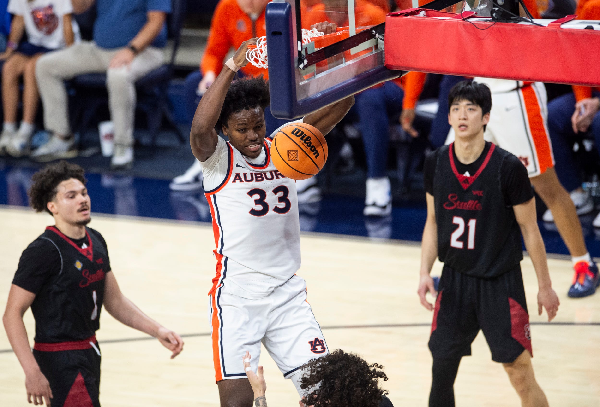 Auburn survives in victory over Seattle, advances to NIT quarterfinals Auburn survives in victory over Seattle, advances to NIT quarterfinals