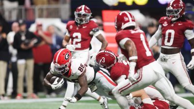 Georgia and Alabama play football in 2025.
