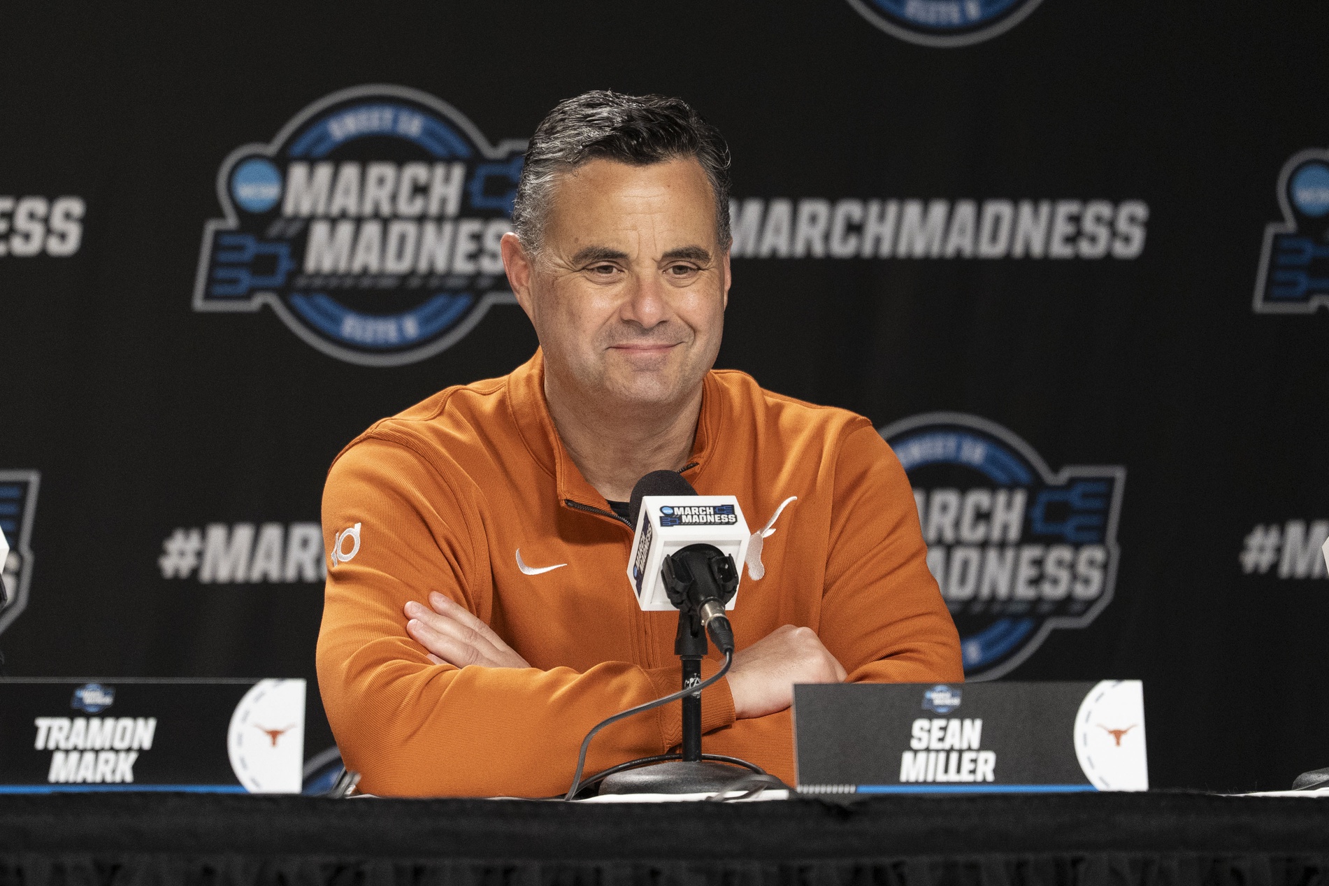 Texas basketball lands transfer pledge from all-conference guard