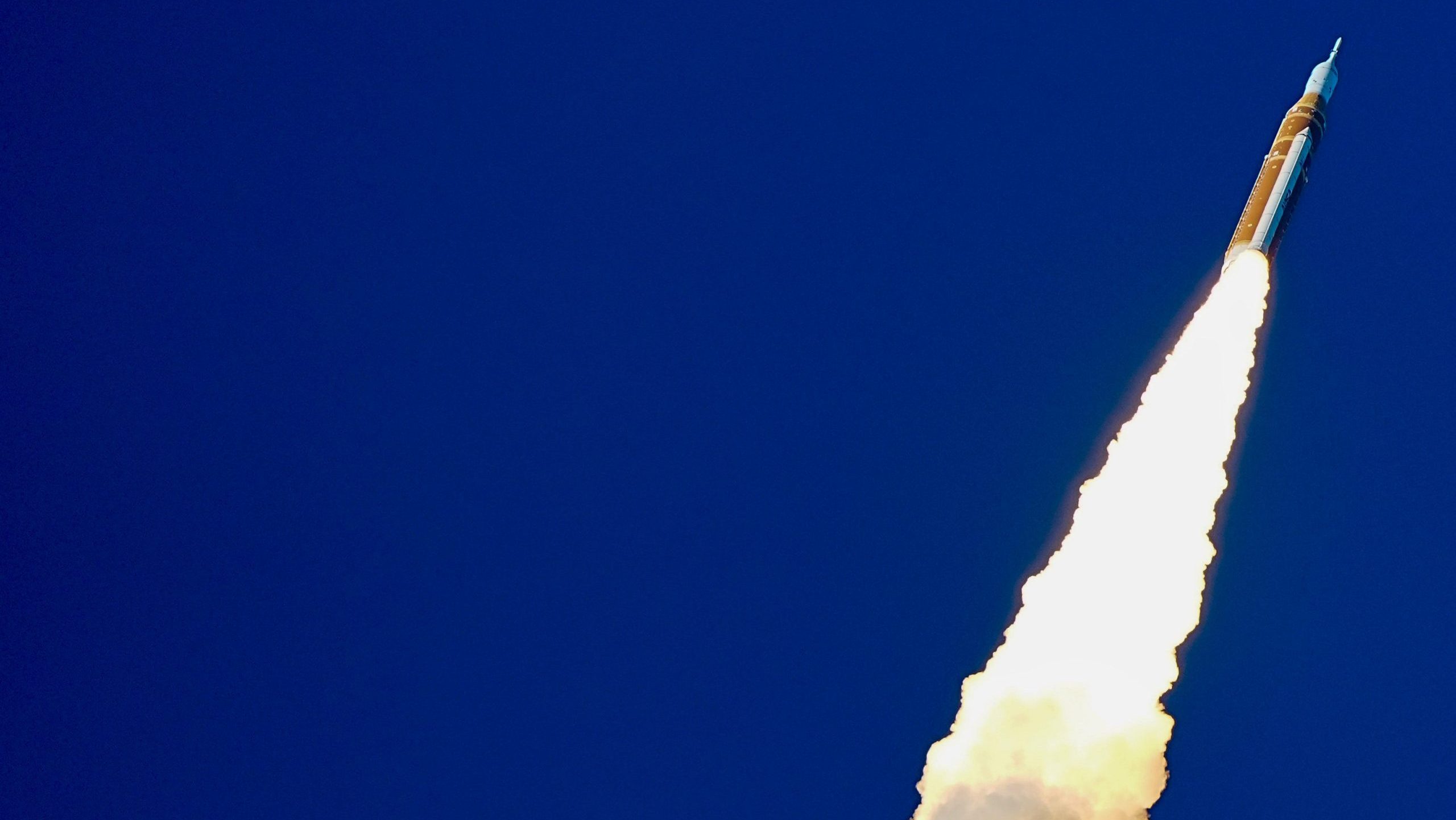 NASA space flight interrupts Florida softball game