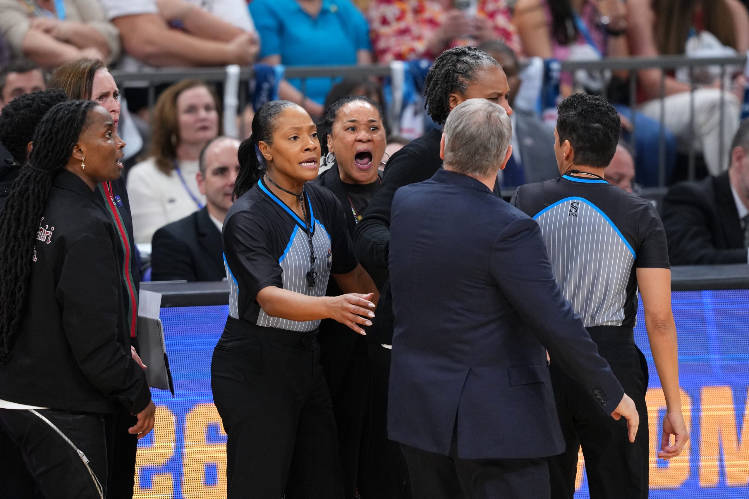 Dawn Staley declines to address Geno Auriemma controversy