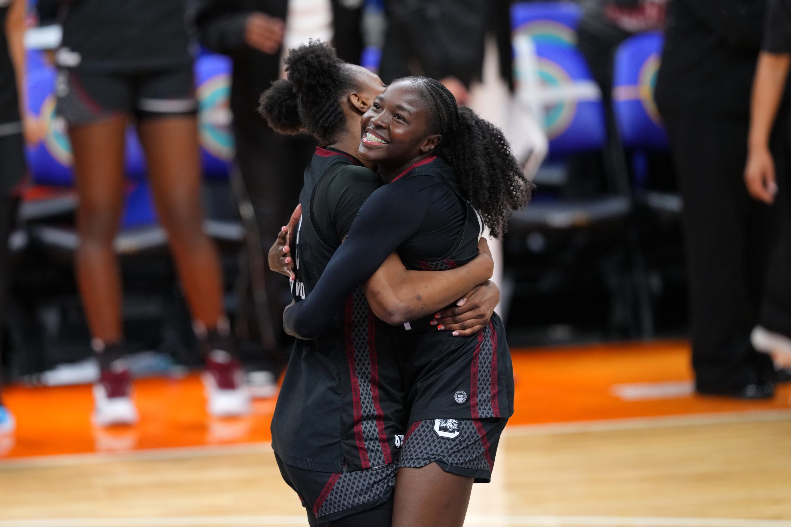 South Carolina women stun previously undefeated UConn, advance to national title game
