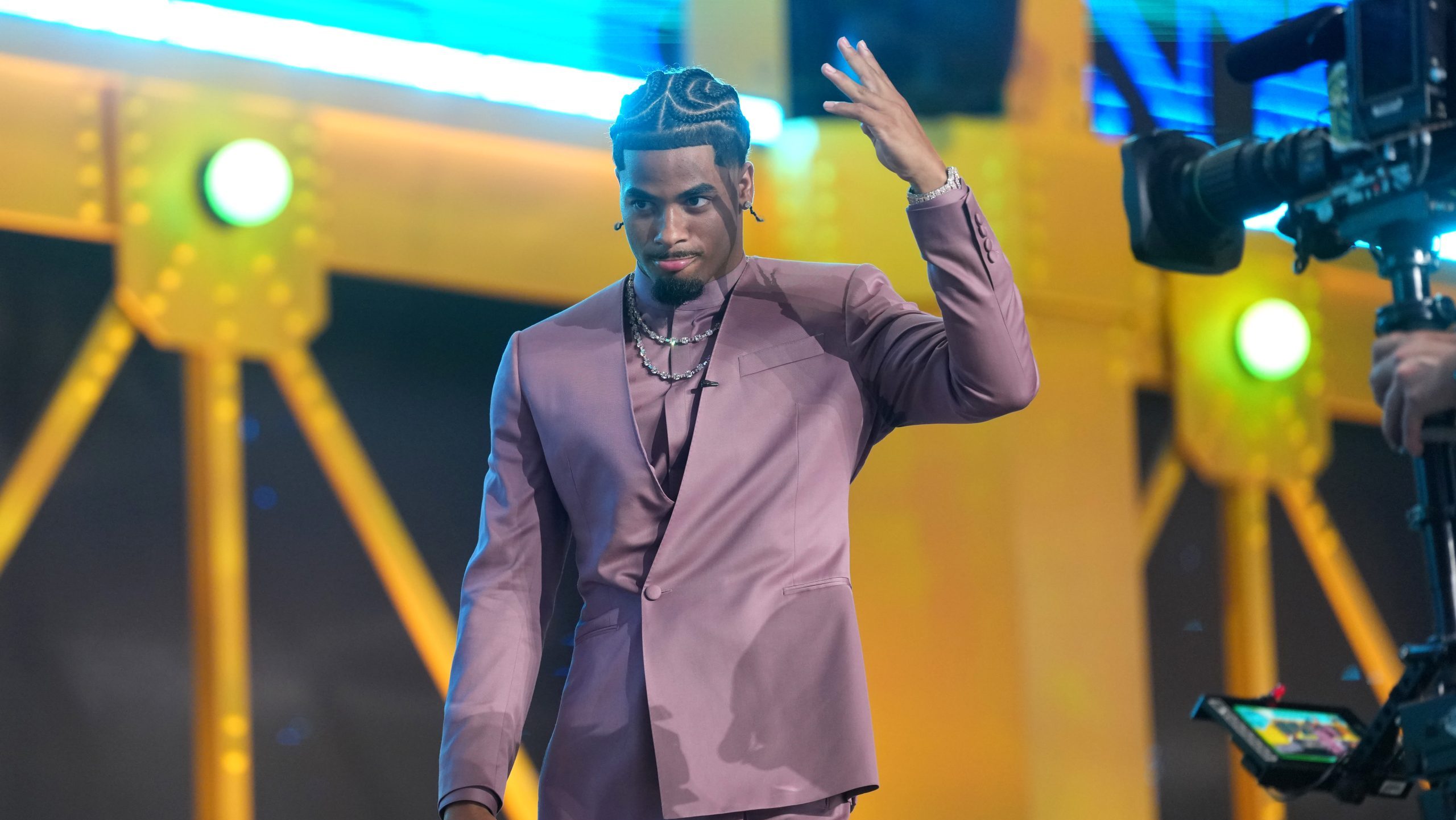 SEC finishes with 7 first-round picks in 2026 NFL Draft, behind Big Ten