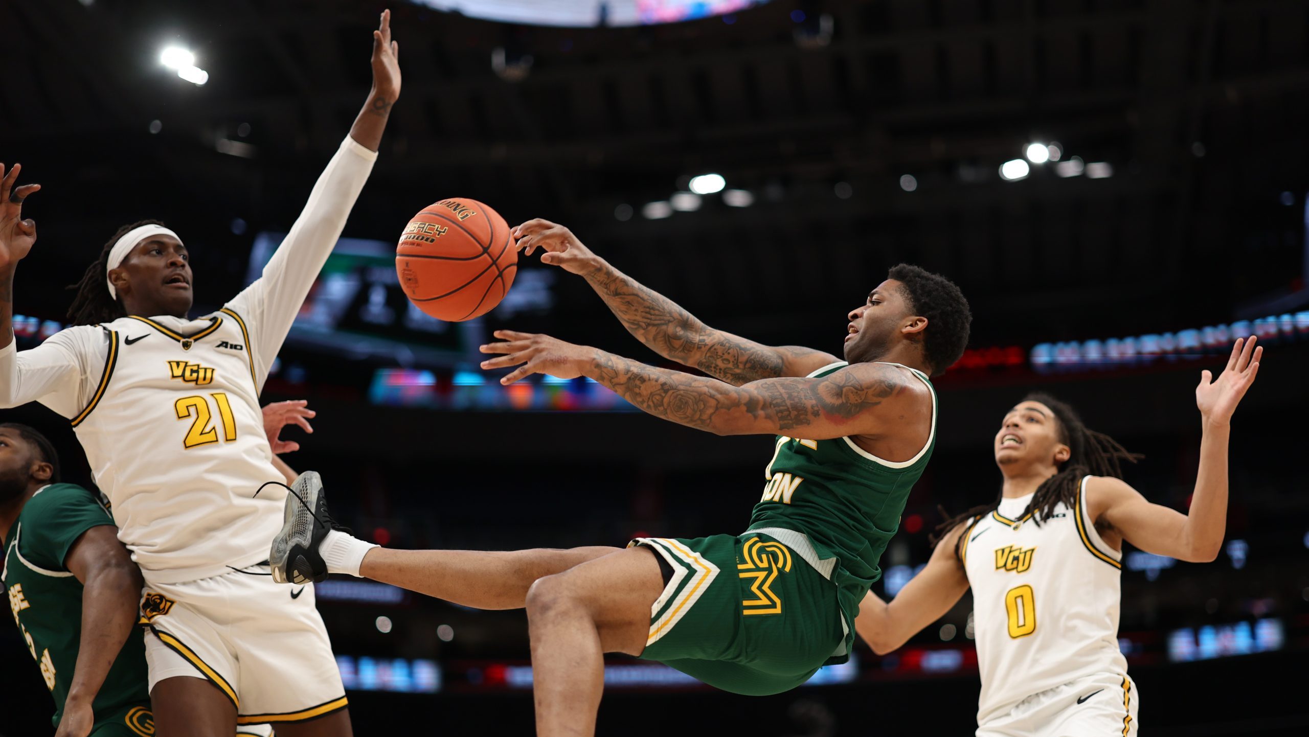 Tennessee adds VCU transfer big man via portal