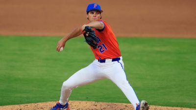 Caden McDonald pitches for Florida.