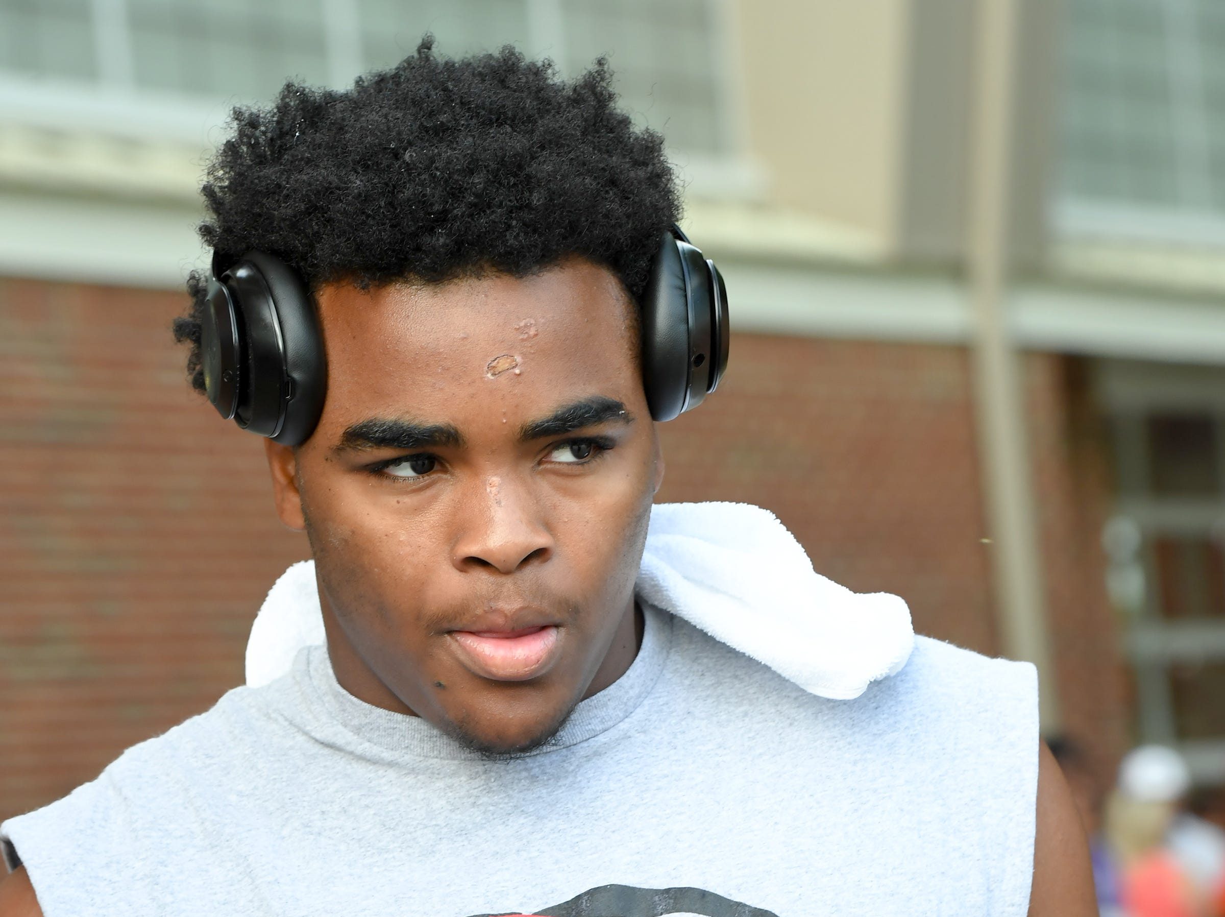 South Carolina-based 4-star DL reveals SEC-filled top 5