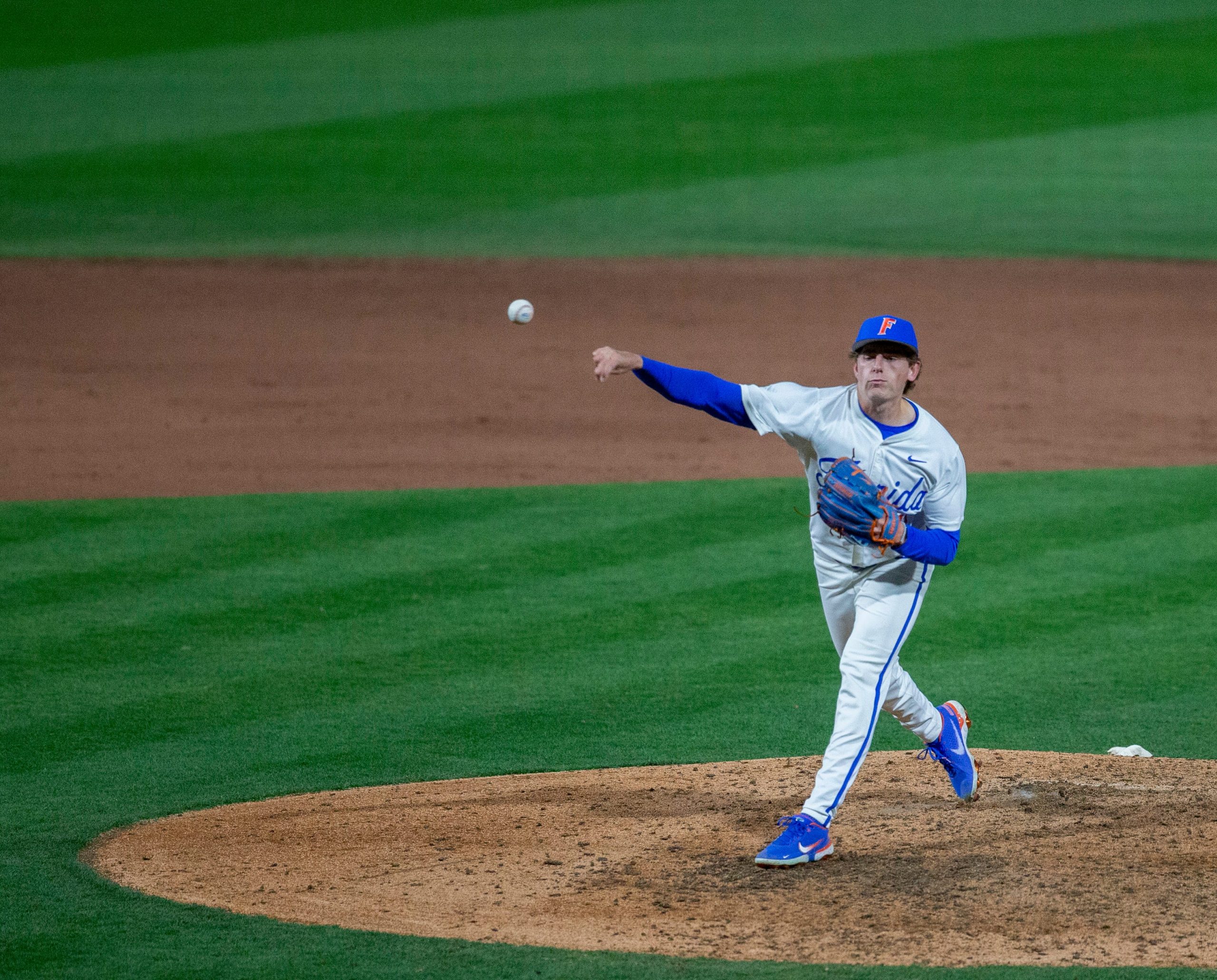 Florida P Russell Sandefer exits SEC Tournament semifinal against Georgia after taking comebacker off arm