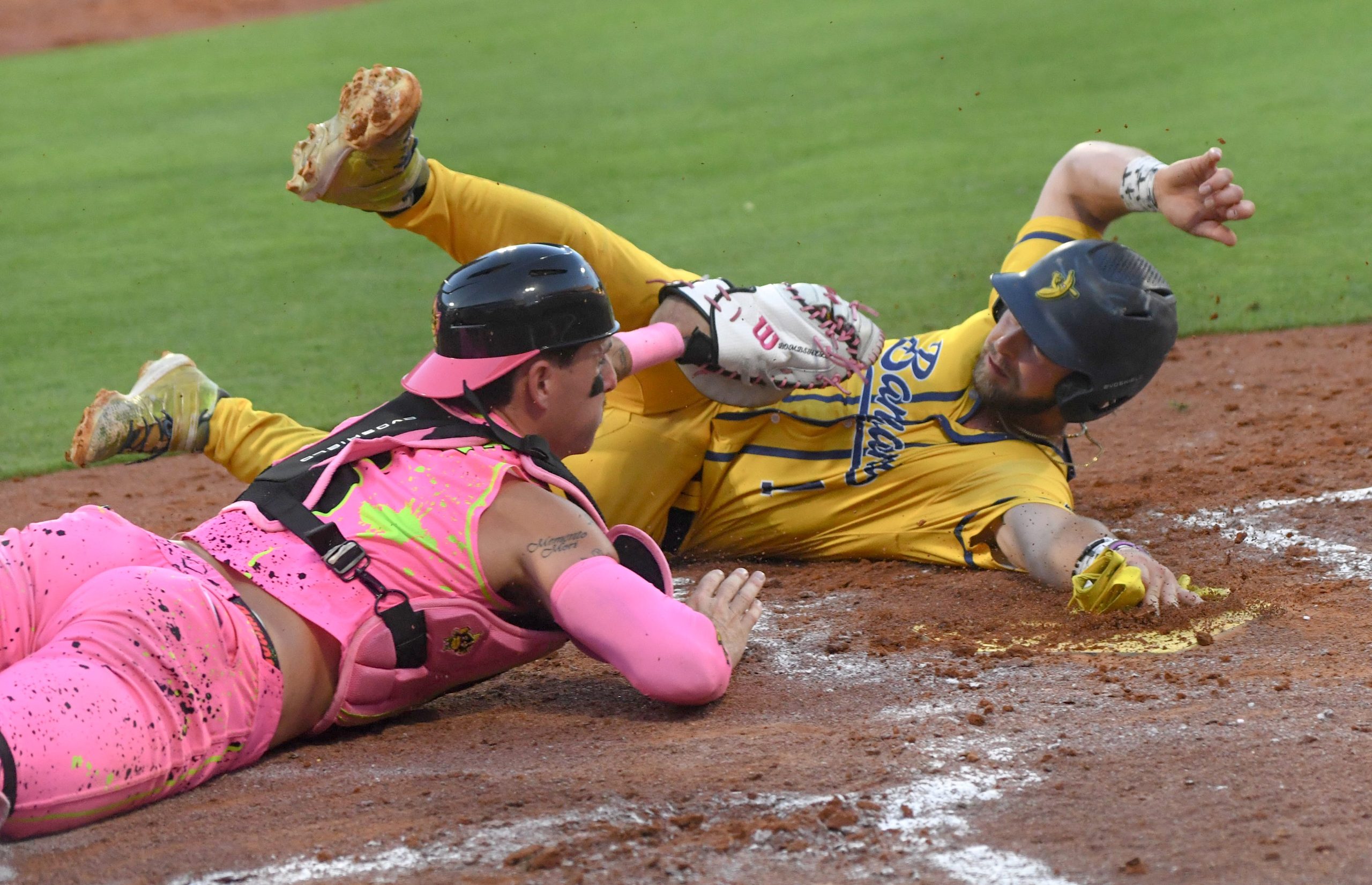 Fans react to wild dimensions for Savannah Bananas at Kyle Field