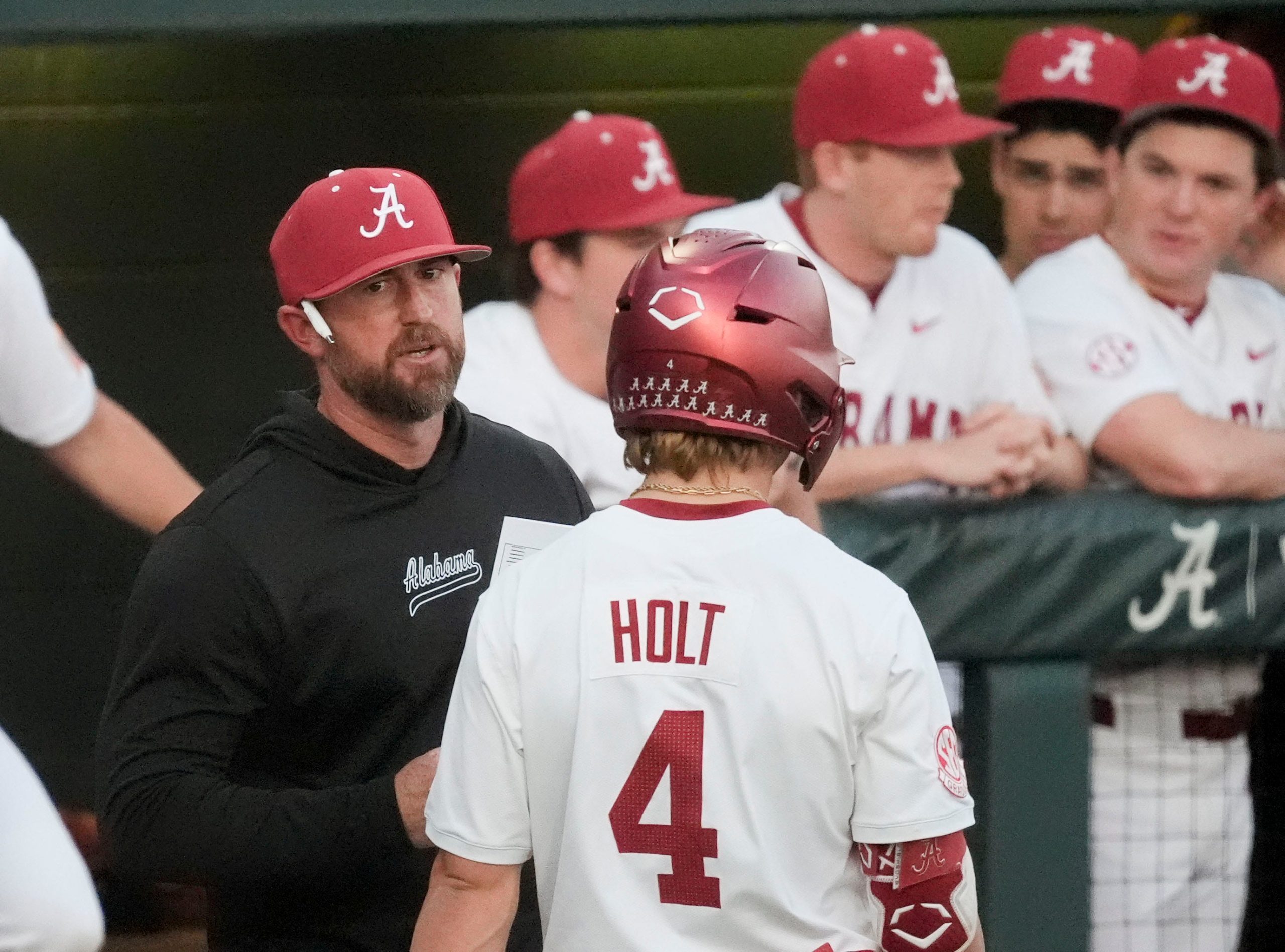 Alabama wins first series at South Carolina in 20 years