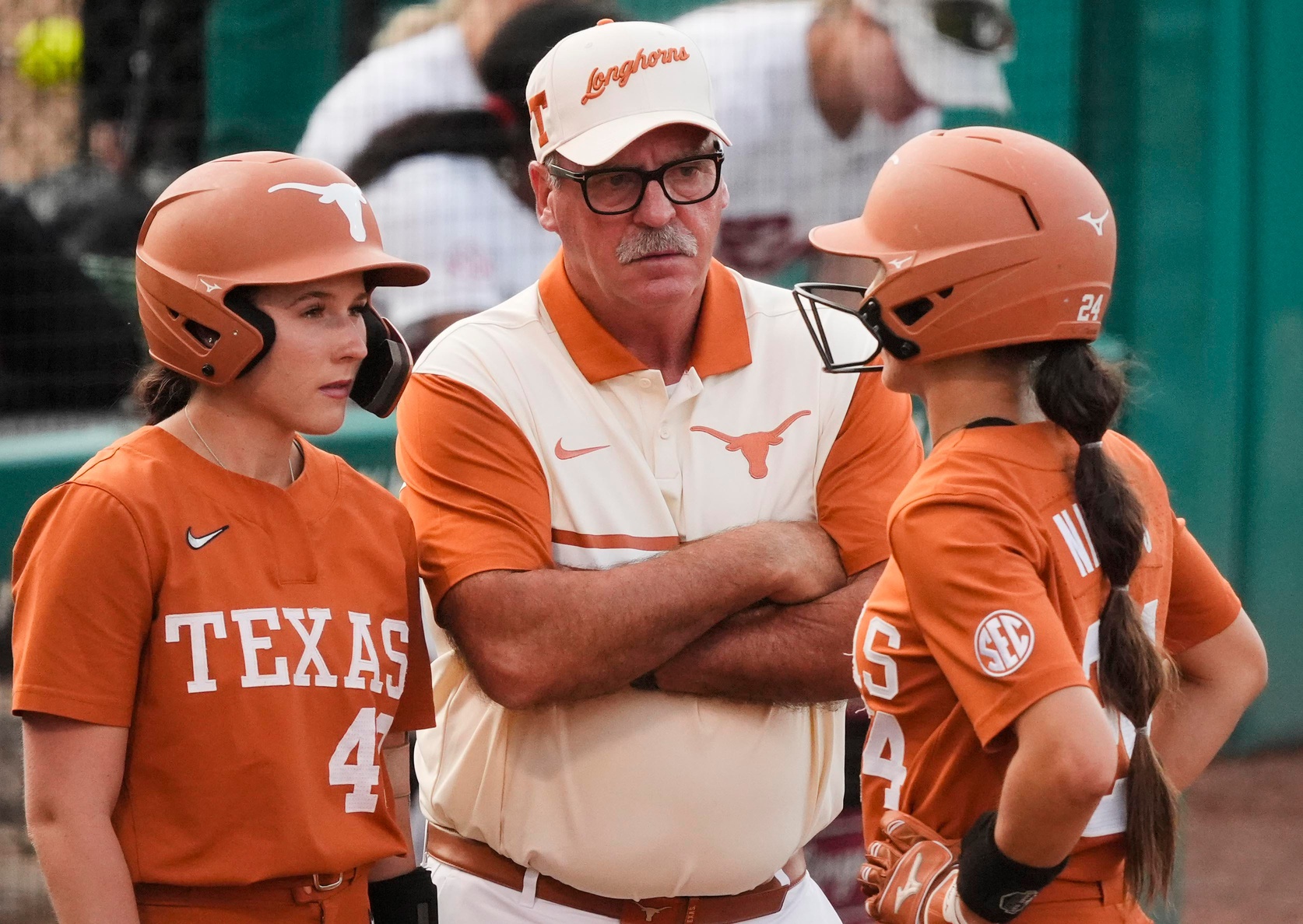 Texas softball blanks Baylor, advances to seventh consecutive Super Regional