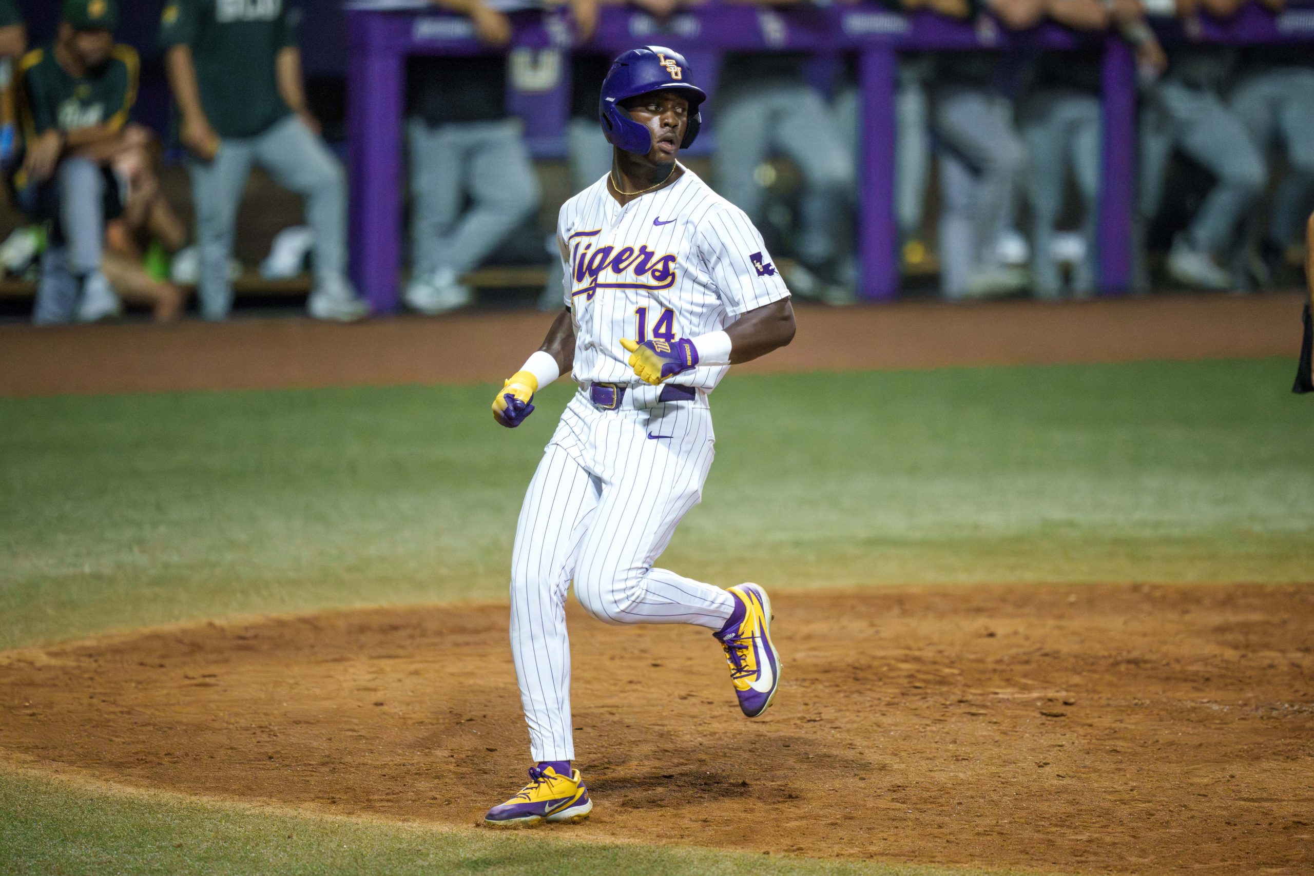 LSU blanks South Carolina to earn first SEC sweep of season