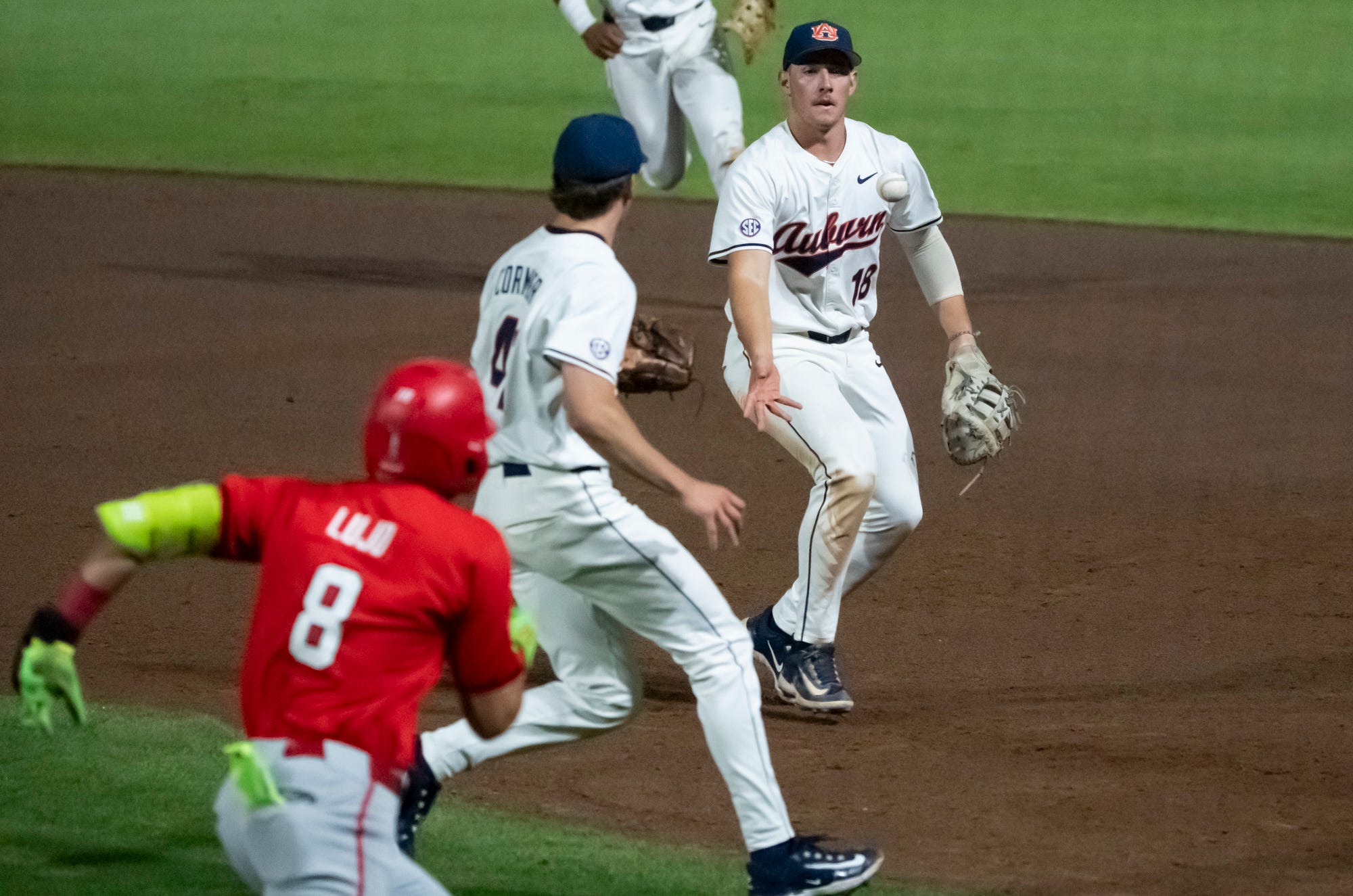 Auburn baseball run-rules No. 4 Georgia behind lethal 6th inning