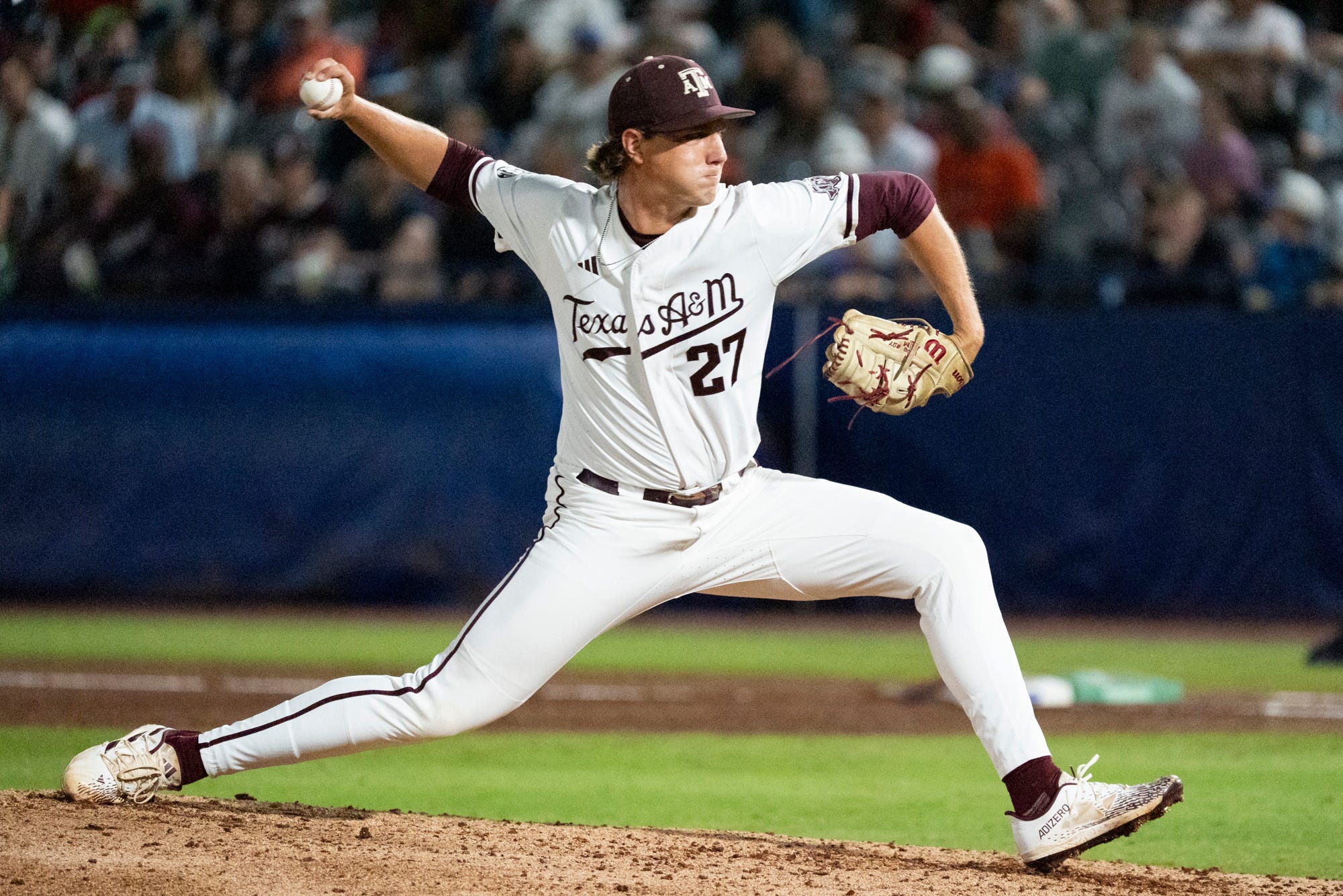 Texas A&M roars back from 5-0 deficit to beat Lamar in College Station Regional opener