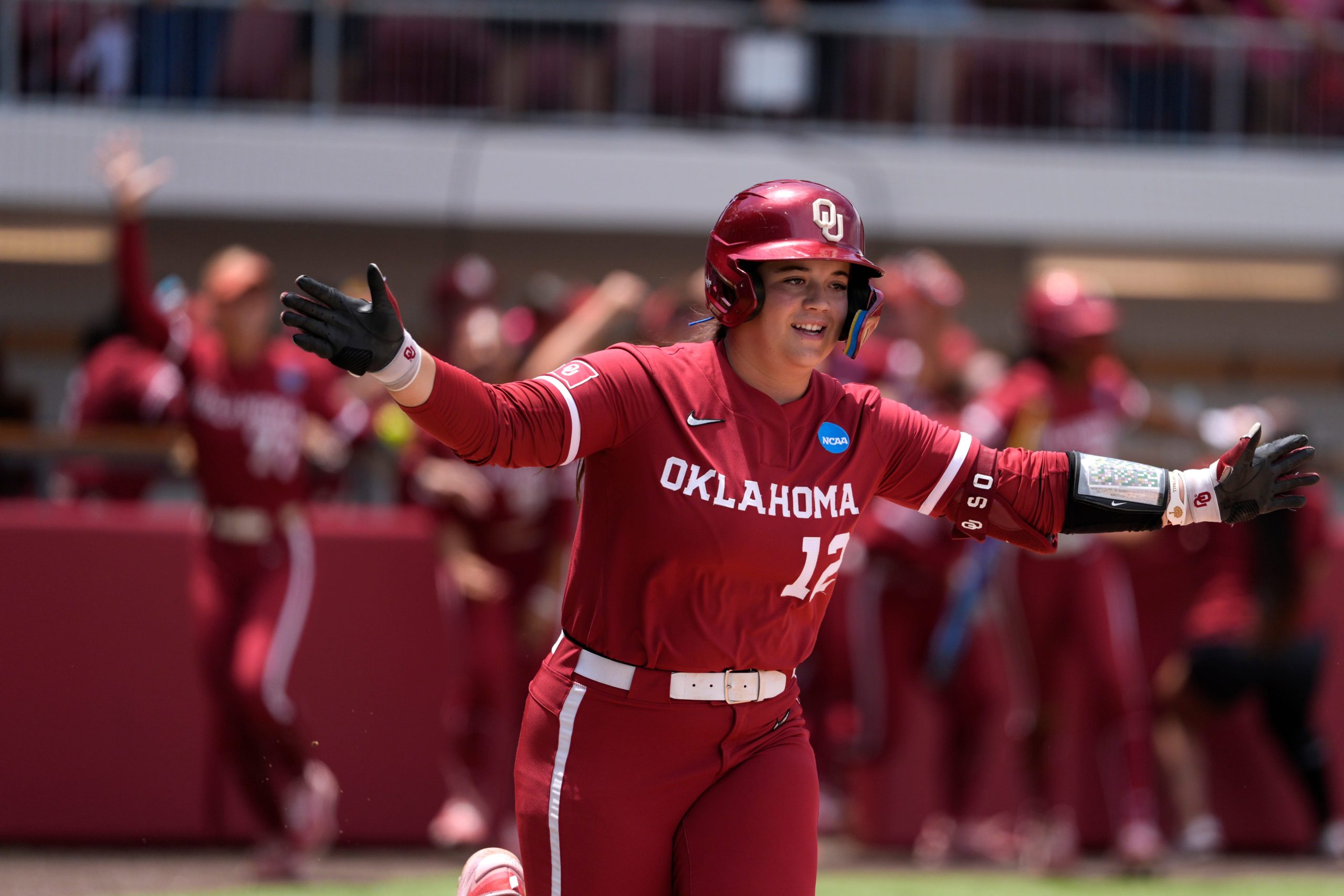 Oklahoma routs Mississippi State, forces winner-take-all Game 3 in Norman Super Regional