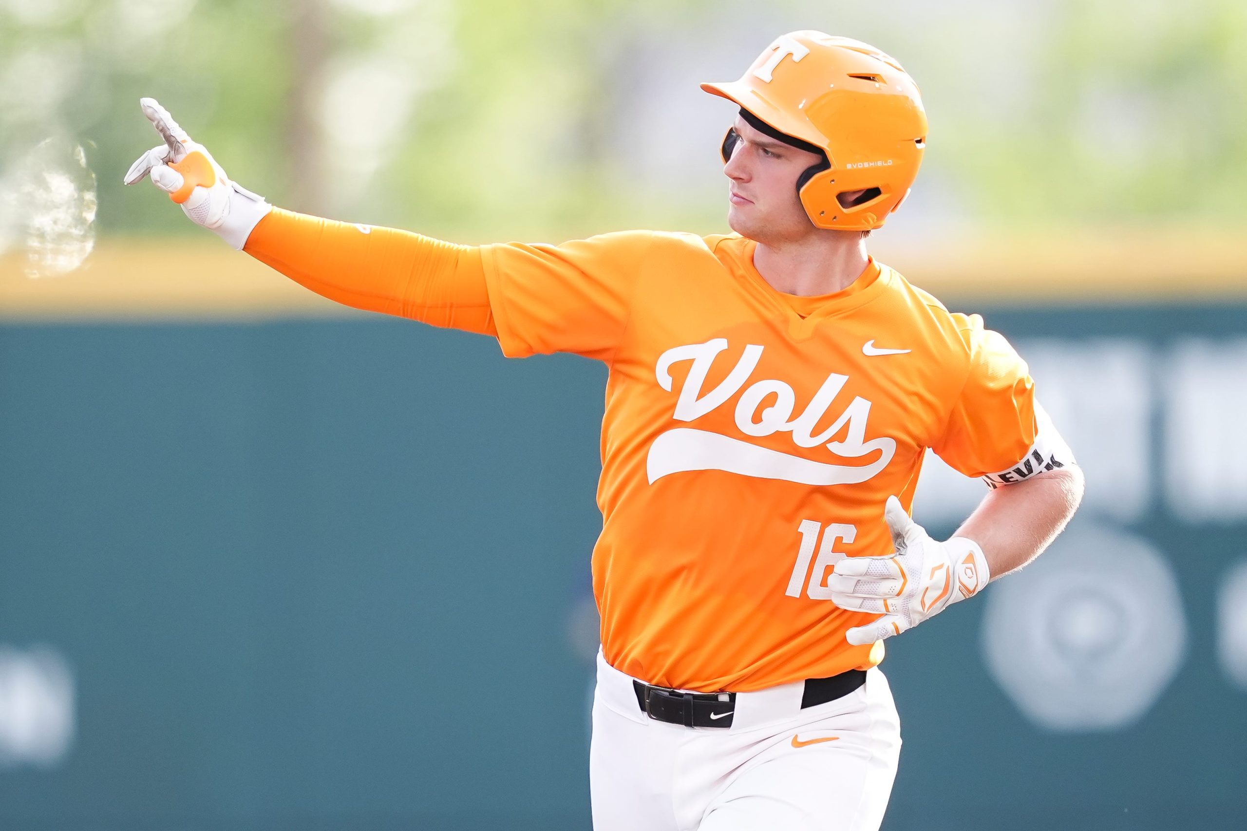 Tennessee baseball star Levi Clark announces plans for 2027 season