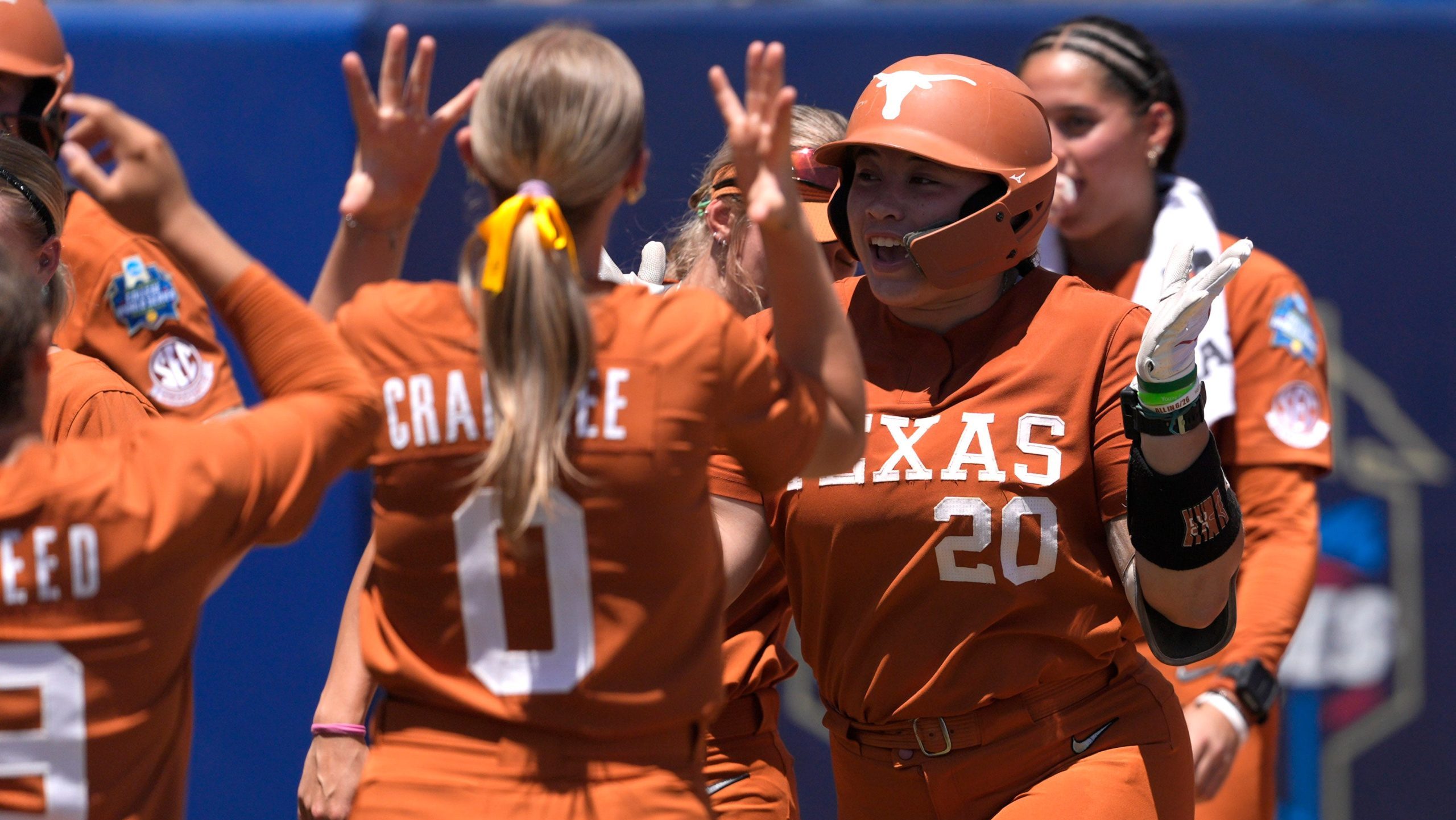 Texas tops Tennessee, forcing rematch for spot in WCWS finals