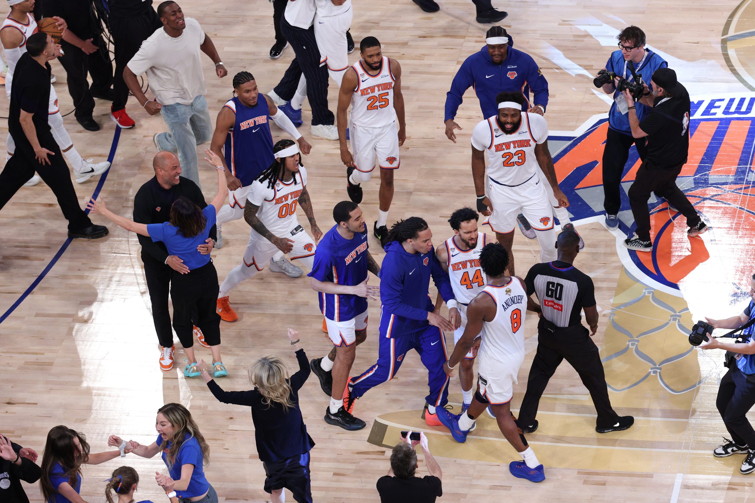 Kirk Herbstreit, John Calipari share court-side reactions to iconic Knicks win Kirk Herbstreit, John Calipari share court-side reactions to iconic Knicks win
