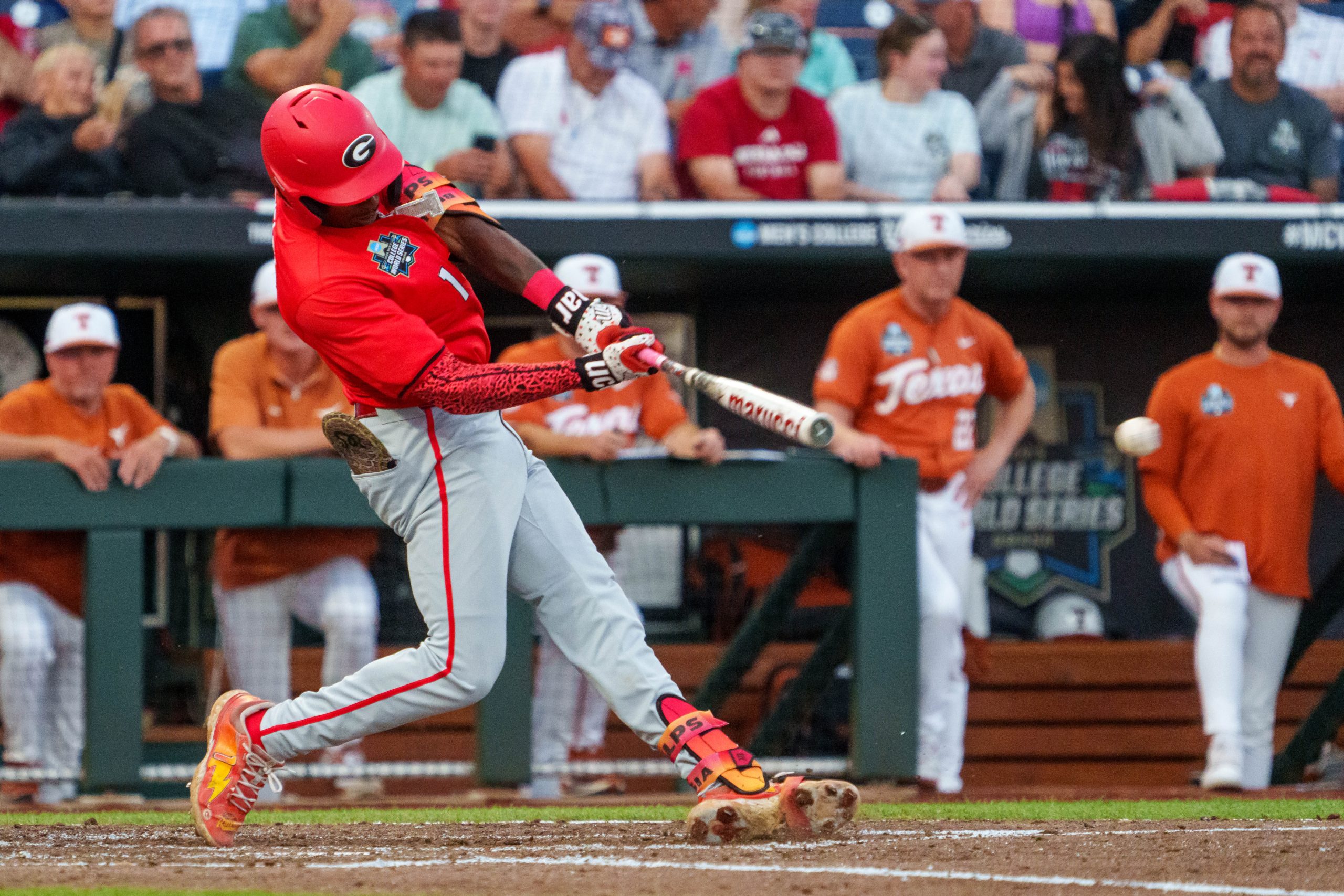 Georgia blanks Texas in College World Series elimination game to stay alive, end Longhorns&rsquo; season
