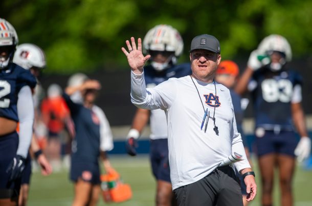 Auburn head coach Alex Golesh.