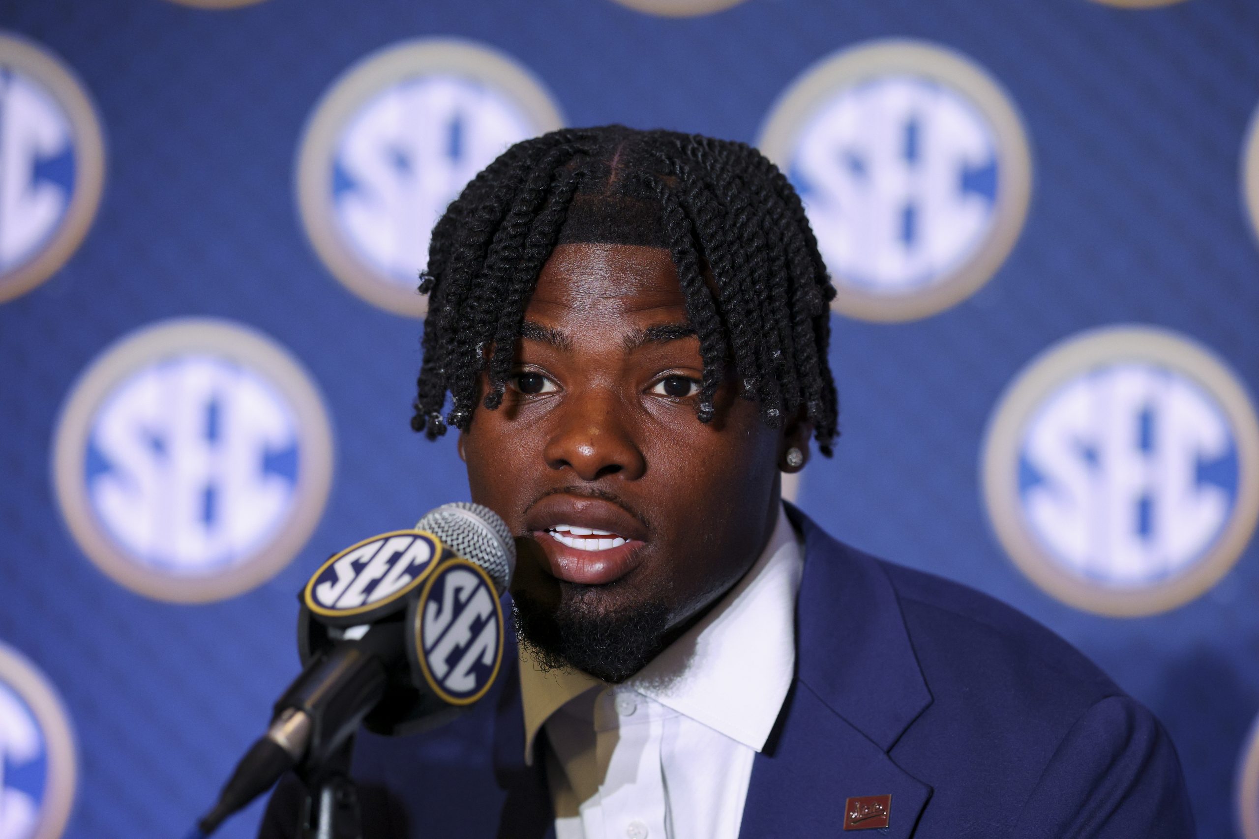 Jeff Lebby names NFL comparison for Kamario Taylor Jeff Lebby names NFL comparison for Kamario Taylor