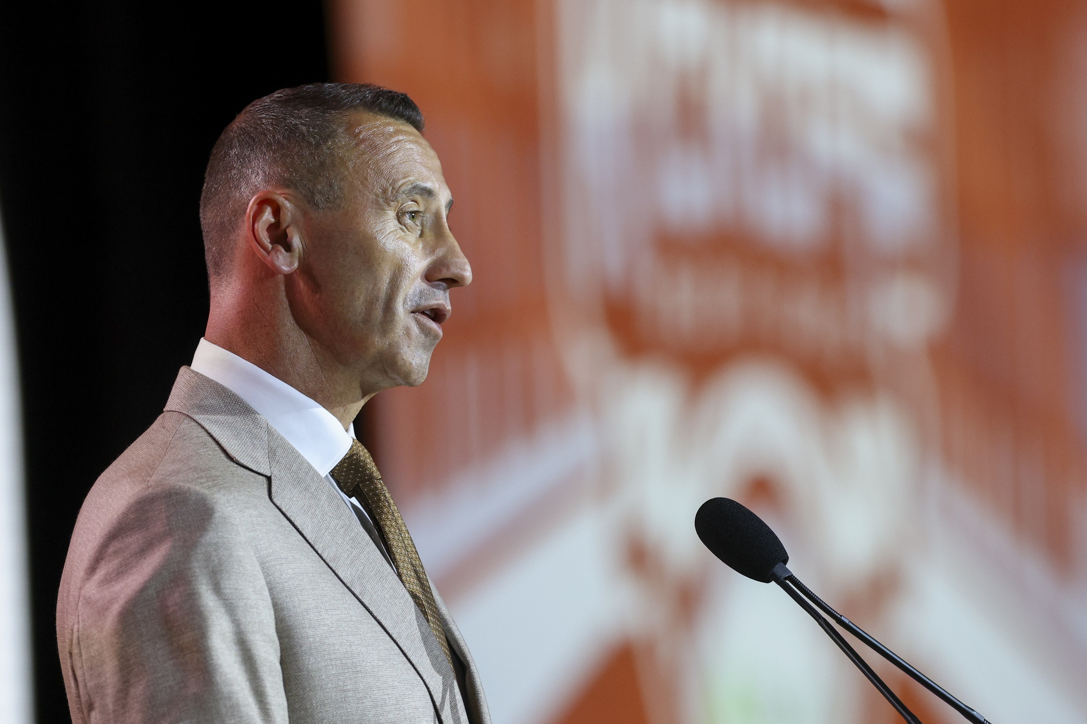 Steve Sarkisian talks about how he ‘failed’ Texas in one primary area ahead of 2025 season Steve Sarkisian talks about how he ‘failed’ Texas in one primary area ahead of 2025 season