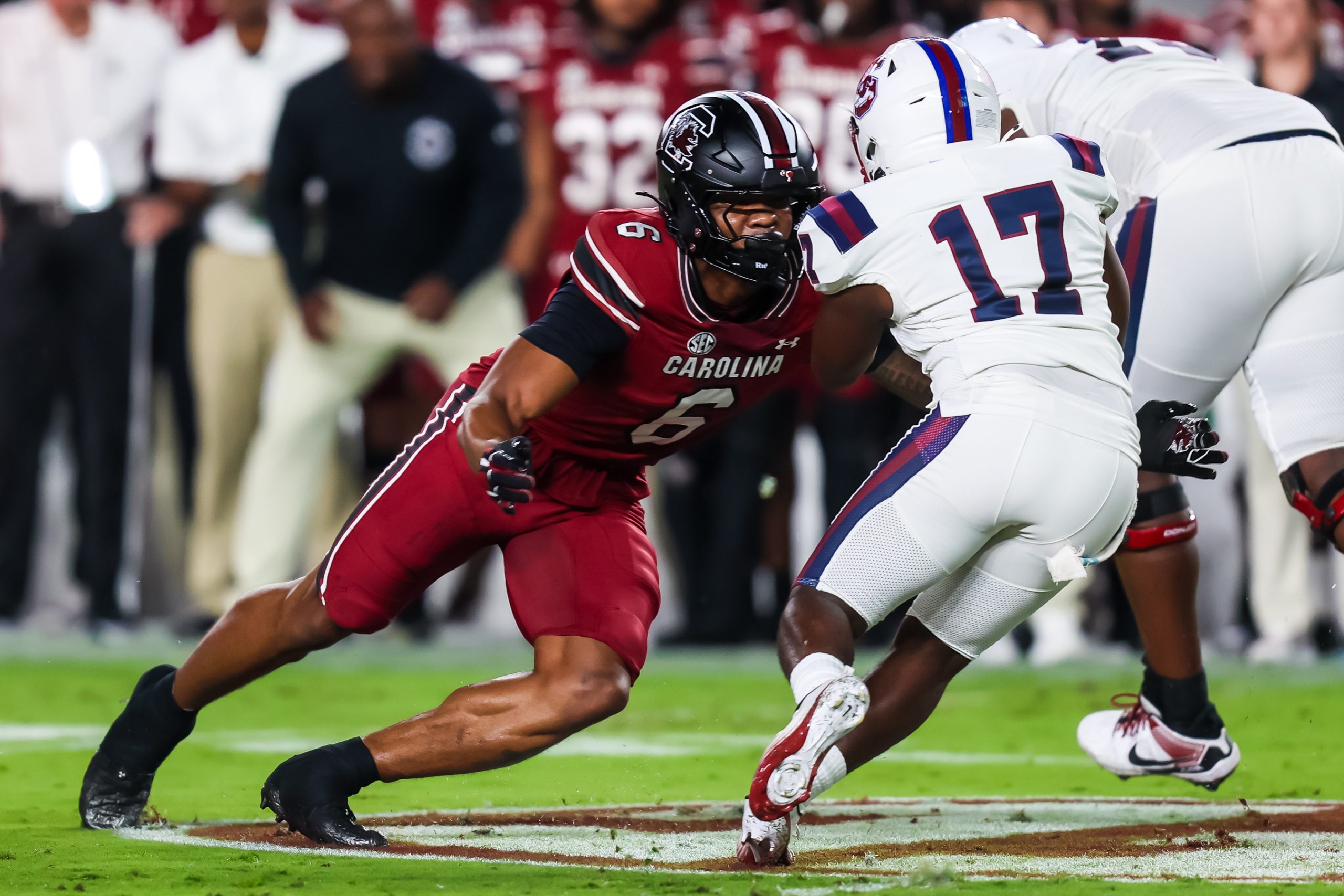 Shane Beamer gives injury update on Dylan Stewart, Jacarrius Peak ahead of Week 2