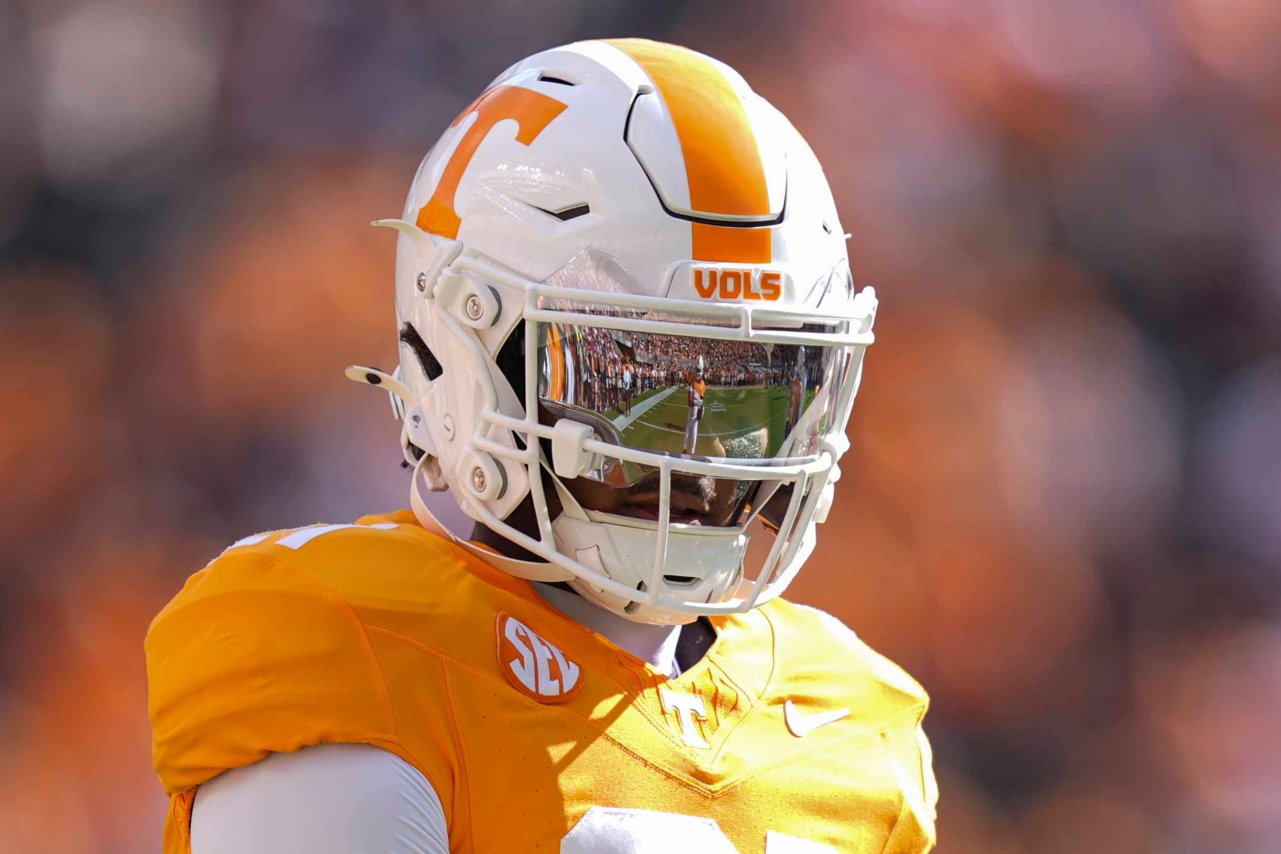 Tennessee donates old Nike gear to local Division II program, per report
